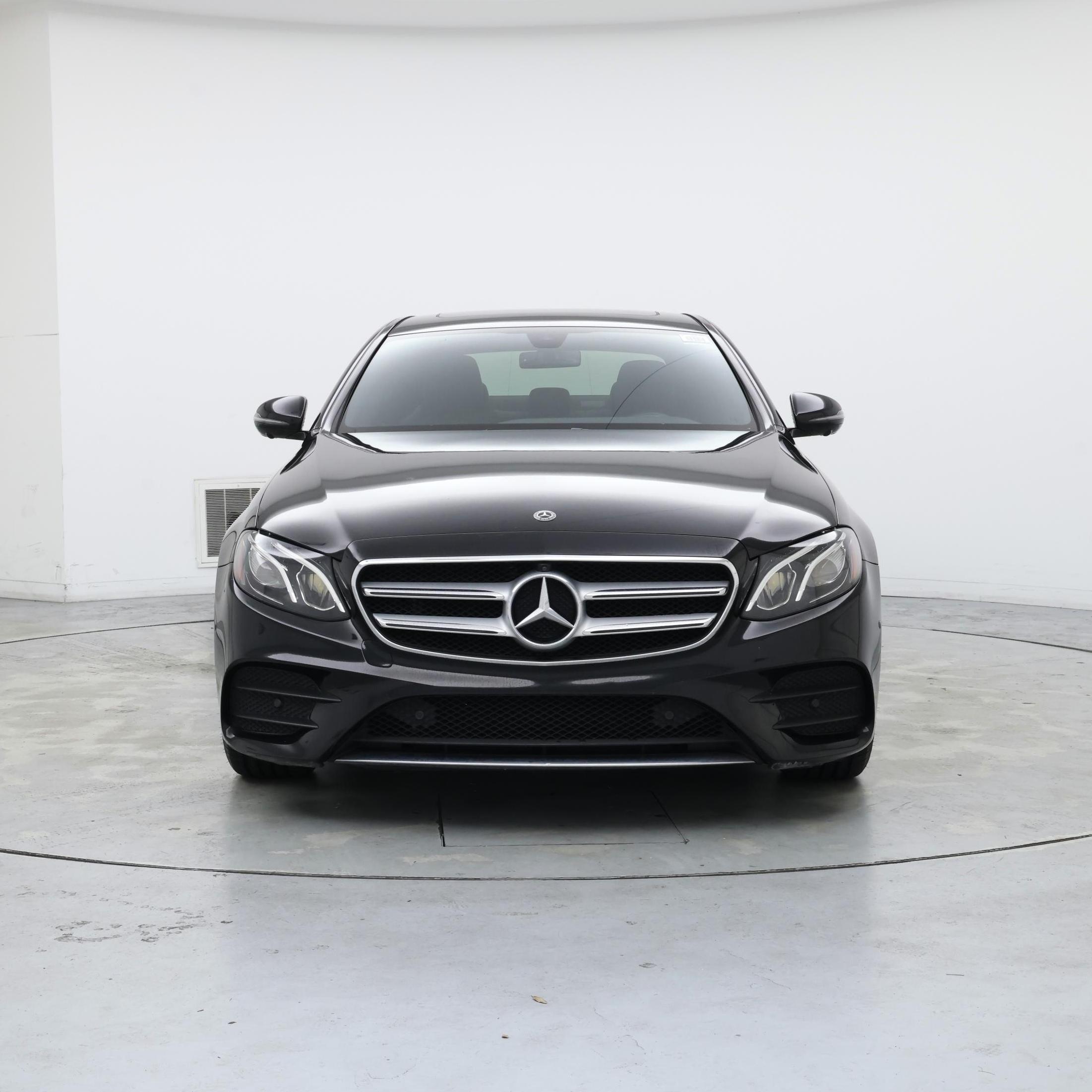 Thumbnail: 2020 Mercedes-Benz E-Class - 5