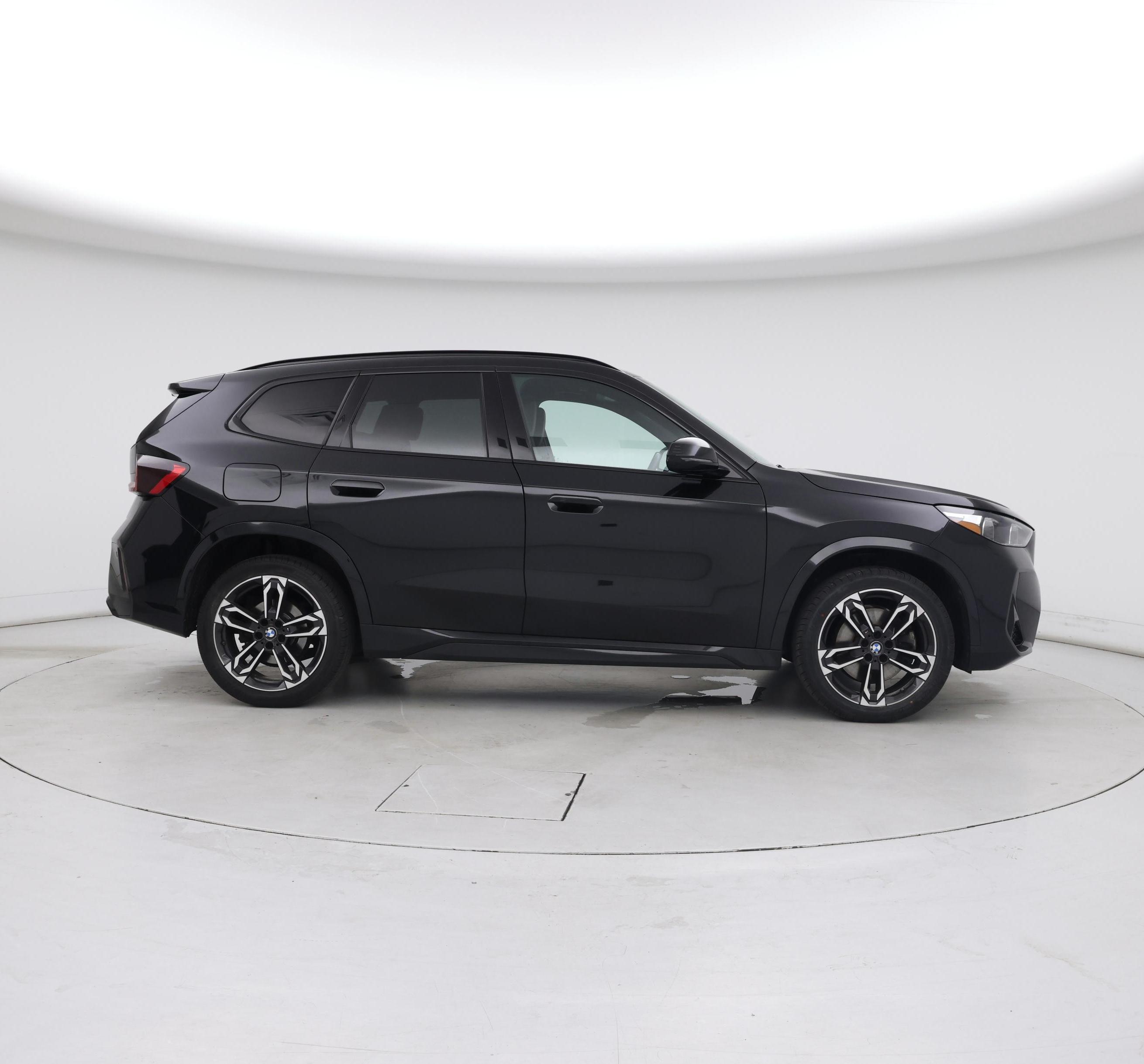 Thumbnail: 2023 BMW X1 - 7