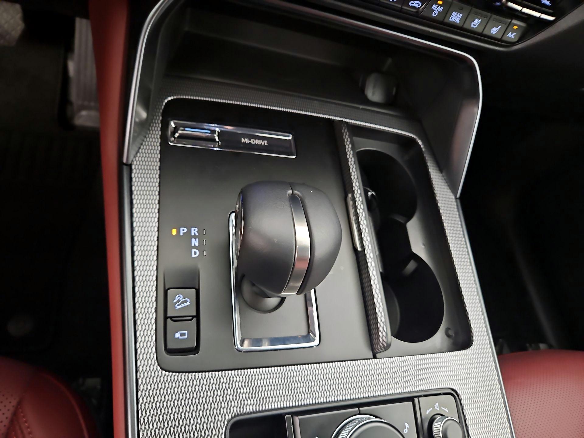 Thumbnail: 2025 Mazda CX-70 - 18