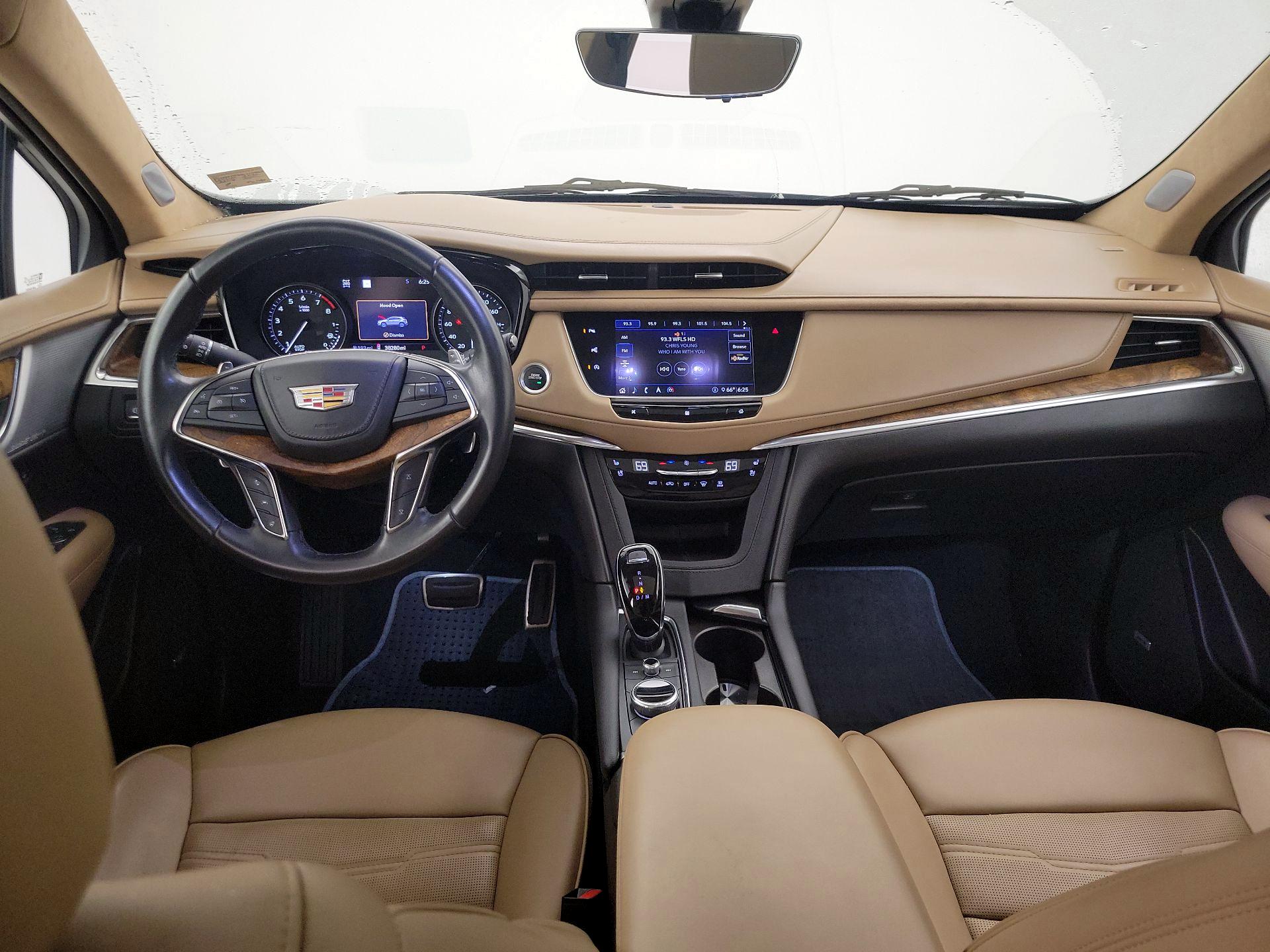 Thumbnail: 2020 Cadillac XT5 - 9