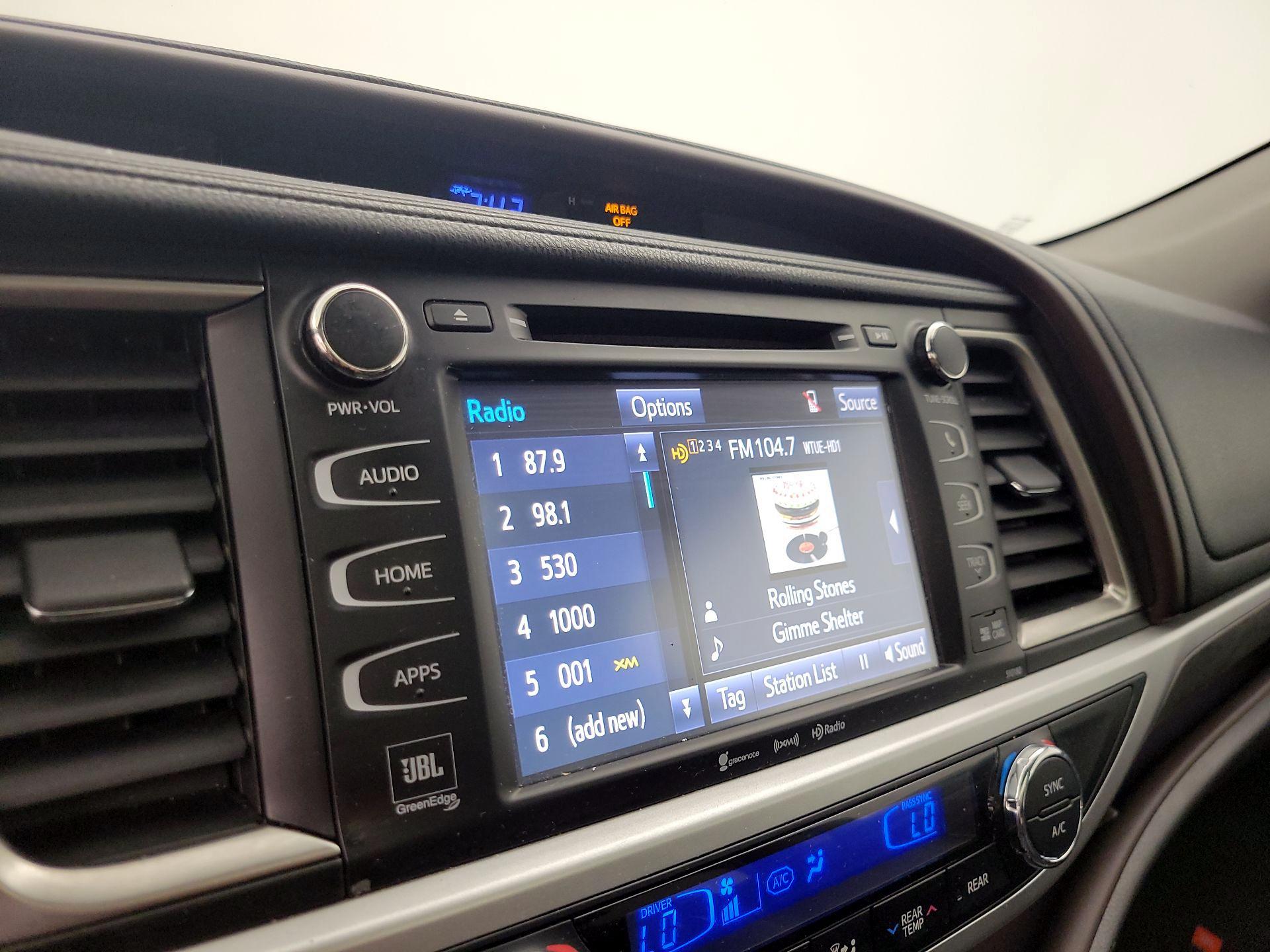 Thumbnail: 2017 Toyota Highlander - 16