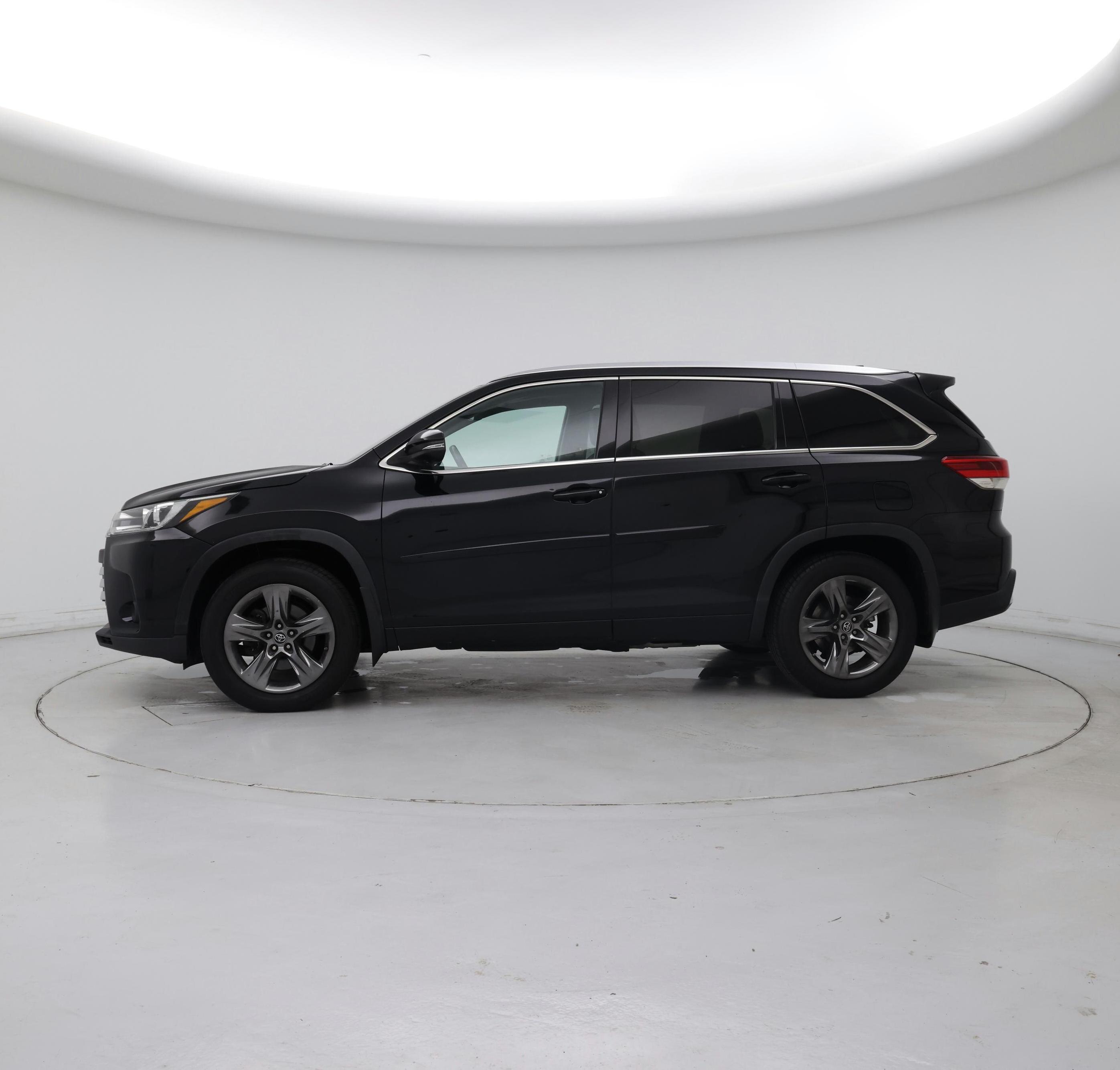 Thumbnail: 2017 Toyota Highlander - 3