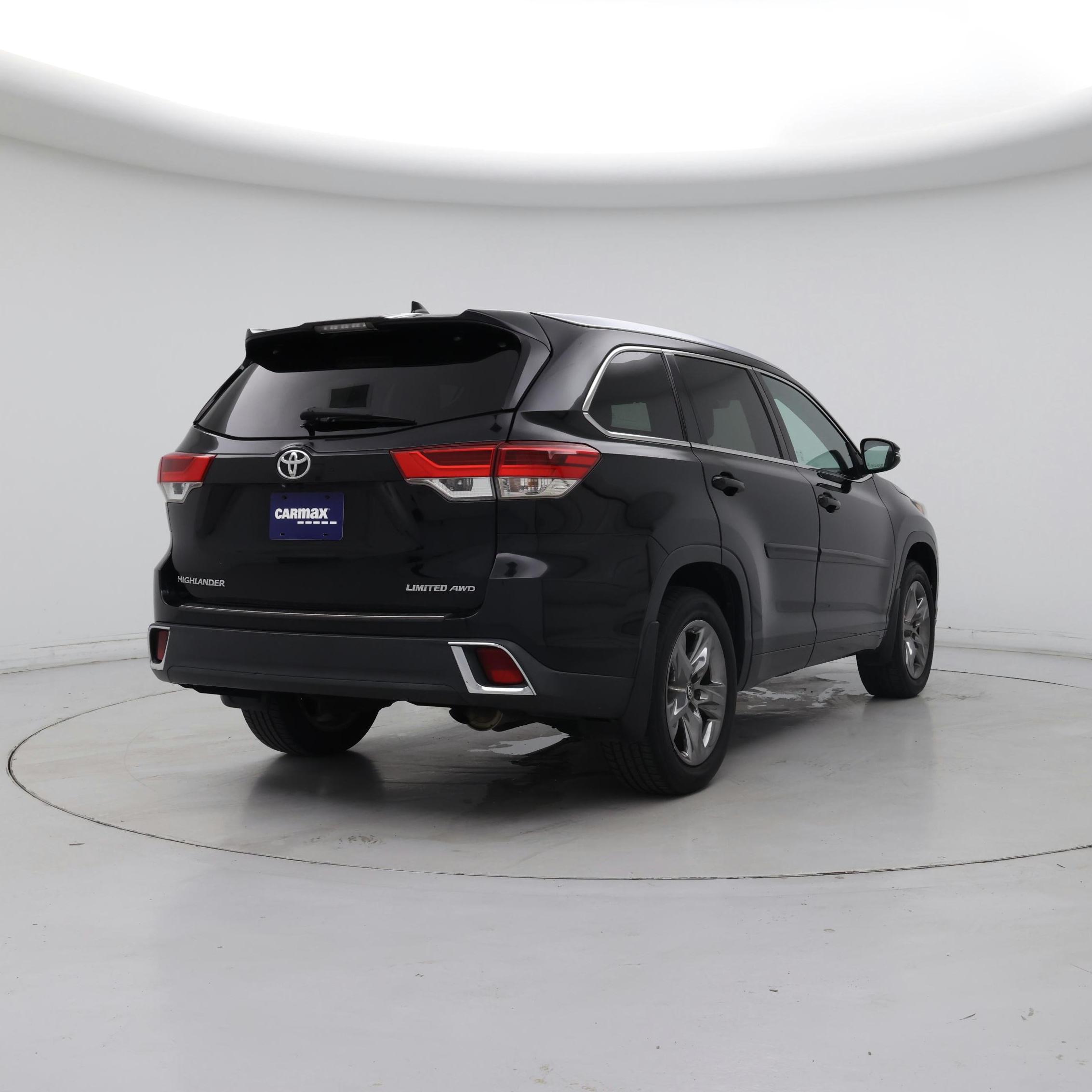 Thumbnail: 2017 Toyota Highlander - 8