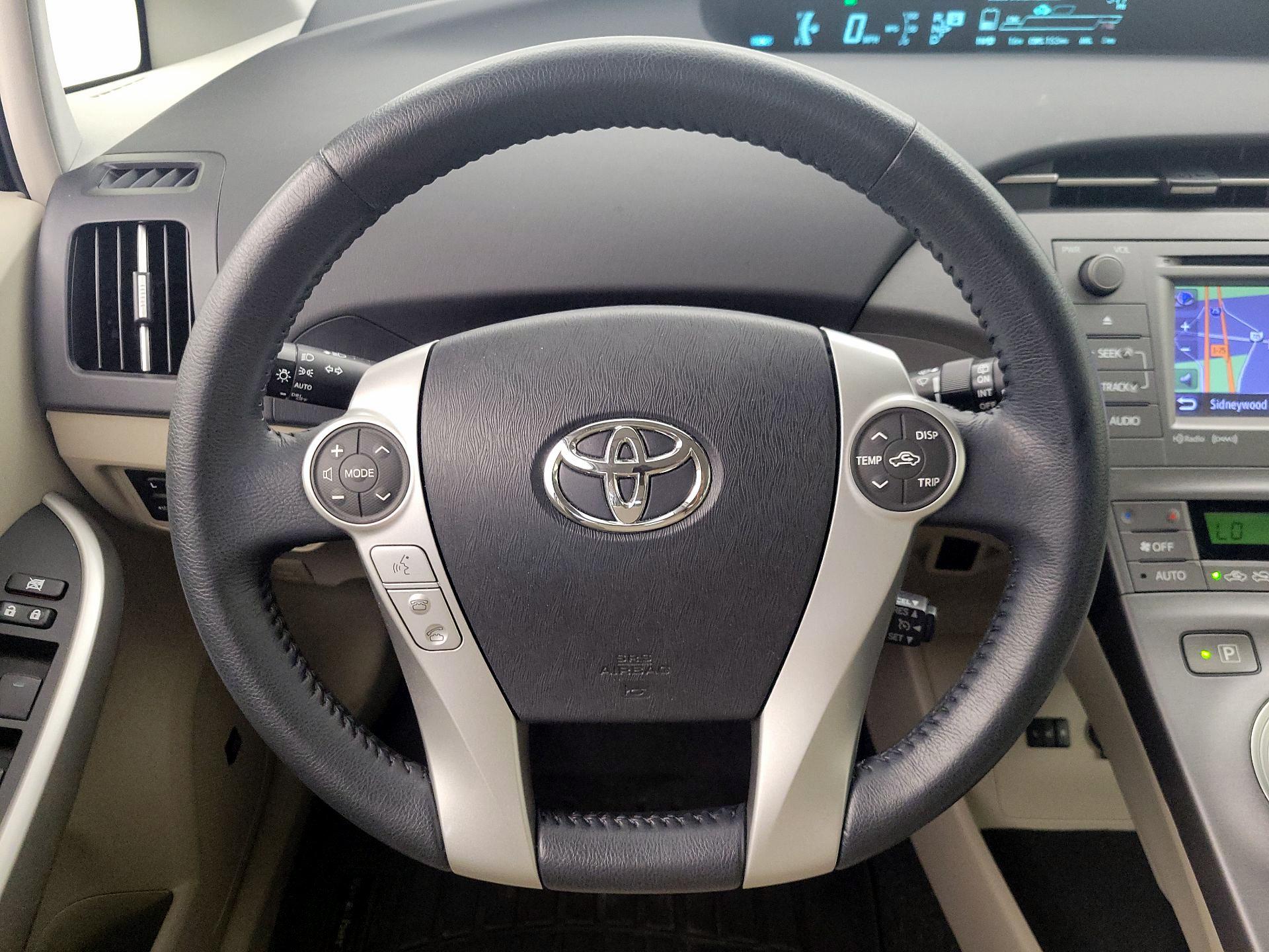 Thumbnail: 2015 Toyota Prius - 10