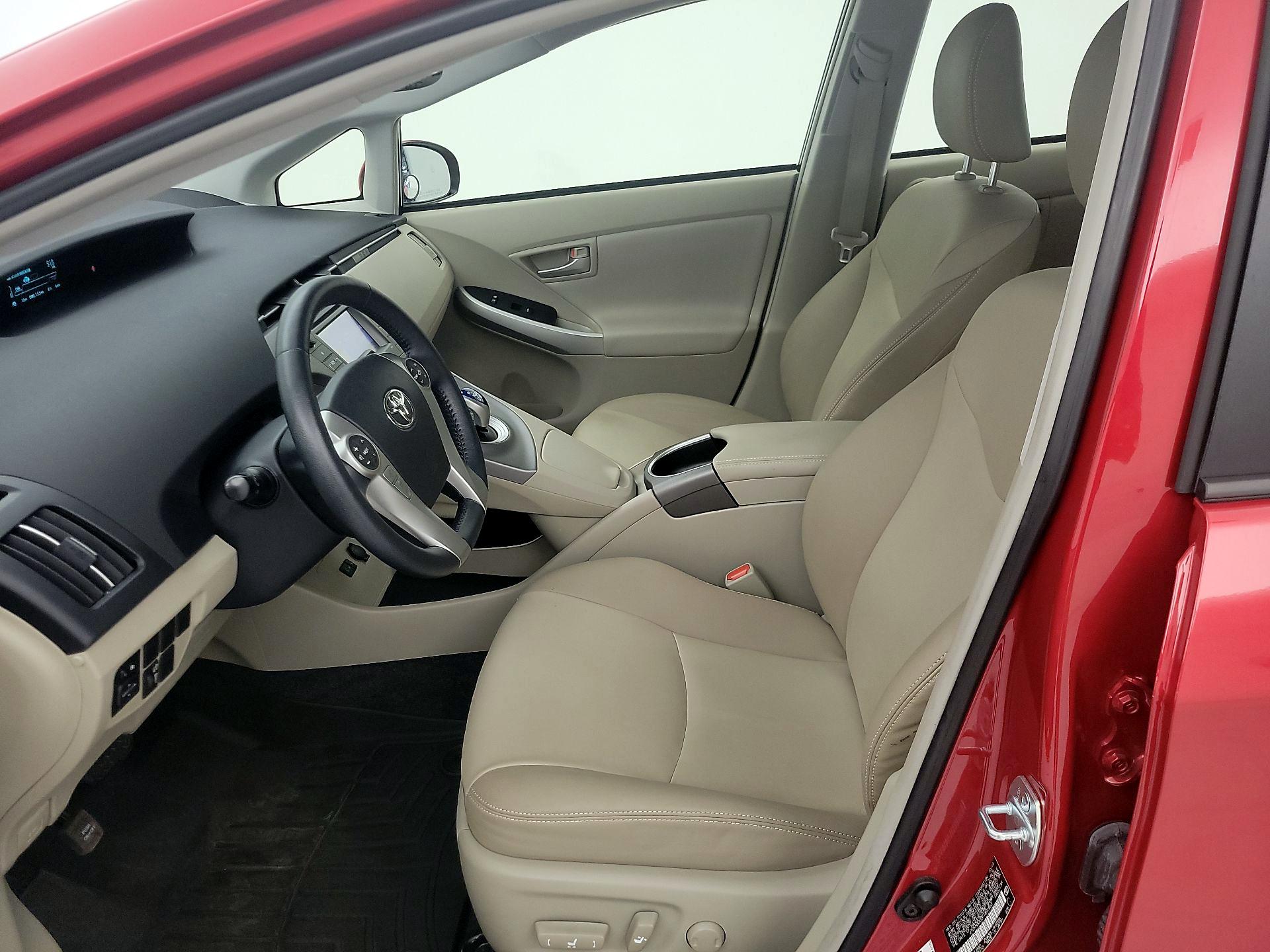 Thumbnail: 2015 Toyota Prius - 11