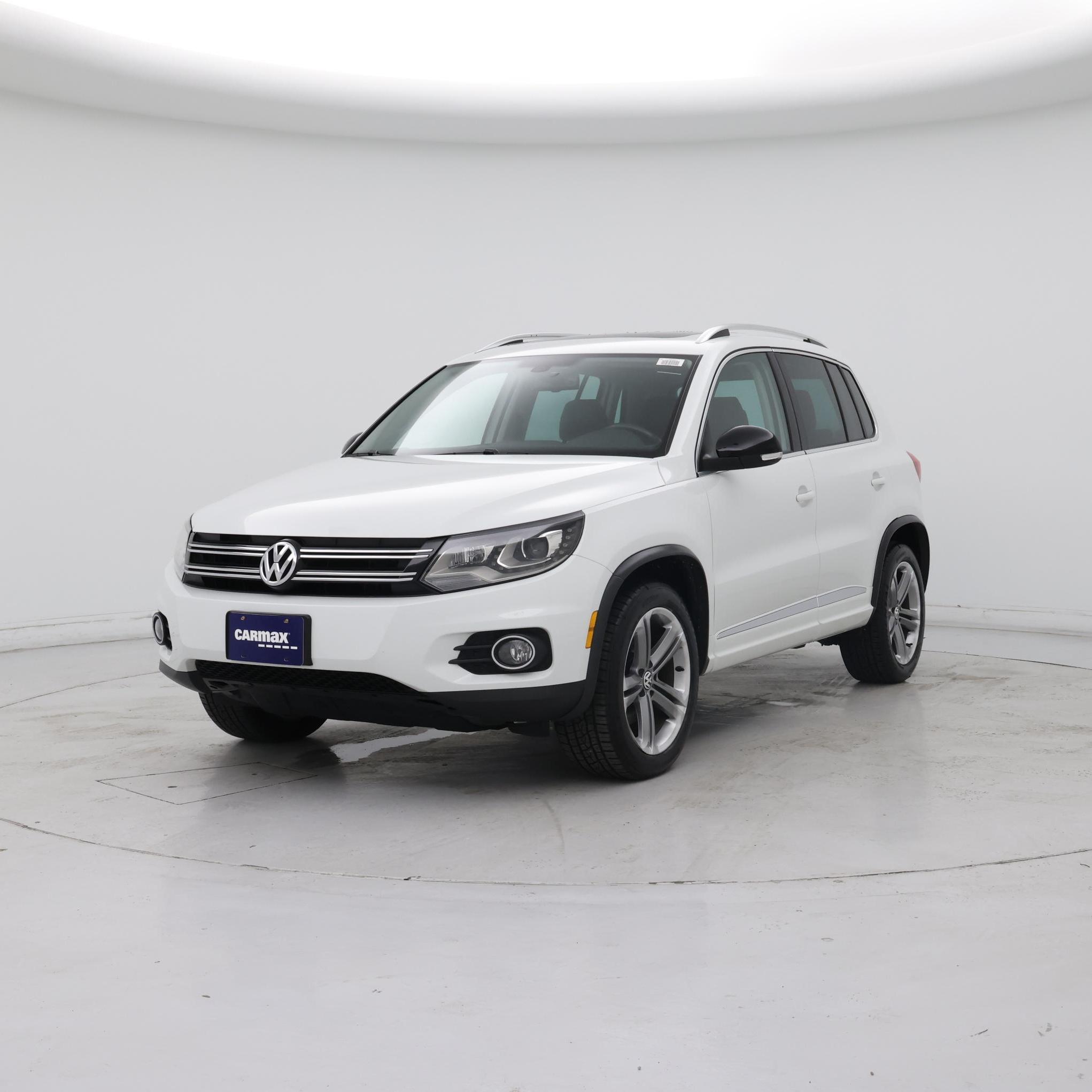 Thumbnail: 2017 Volkswagen Tiguan - 4