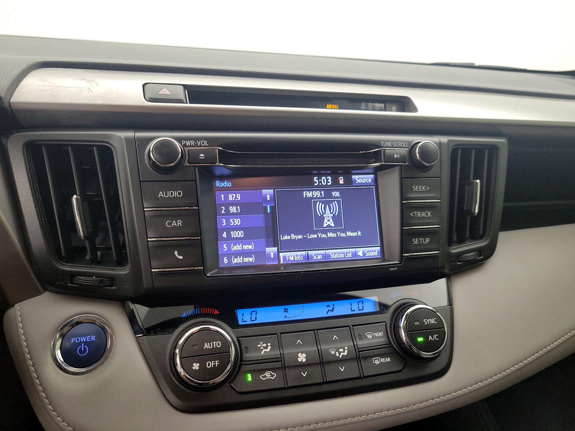 Thumbnail: 2018 Toyota RAV4 - 15