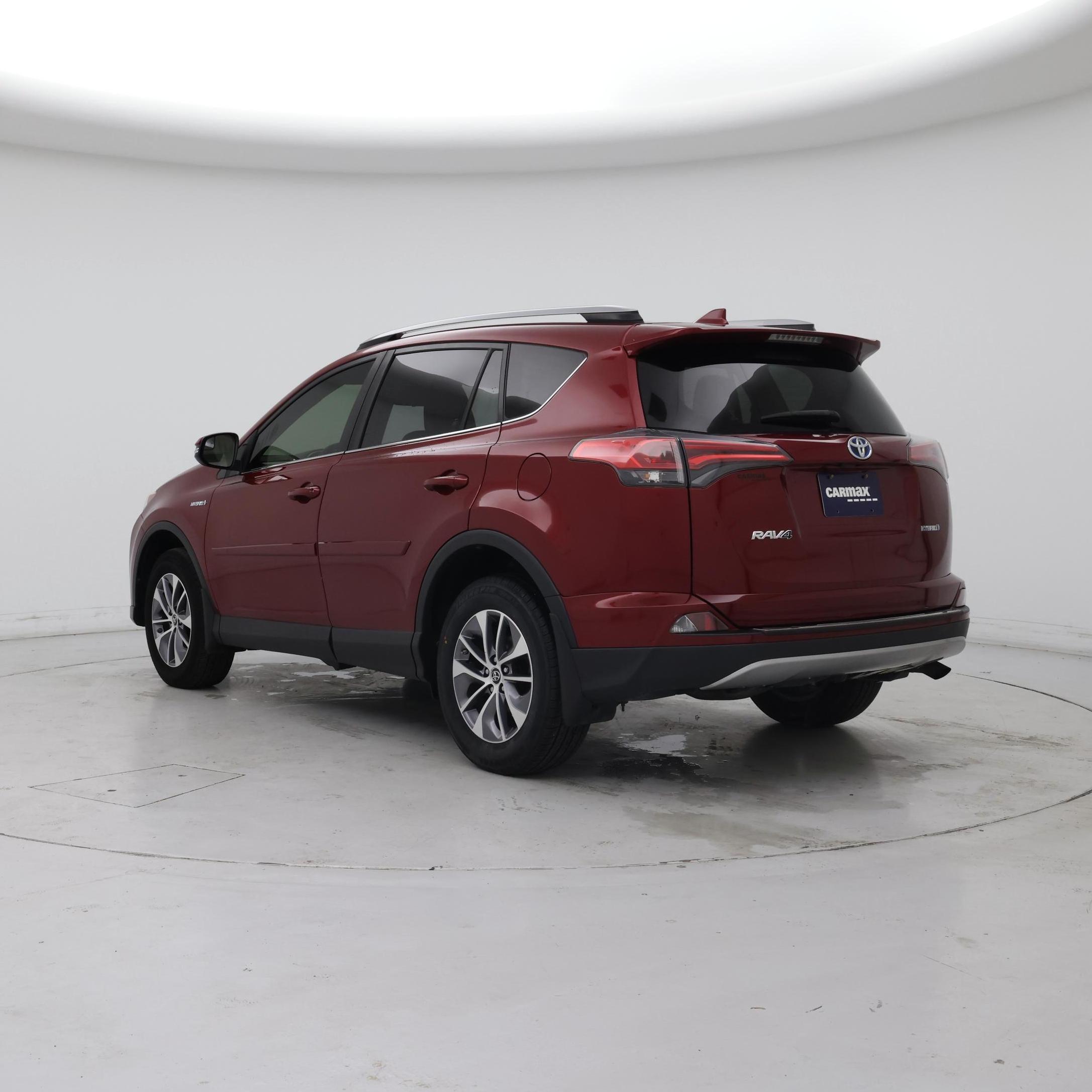 Thumbnail: 2018 Toyota RAV4 - 2