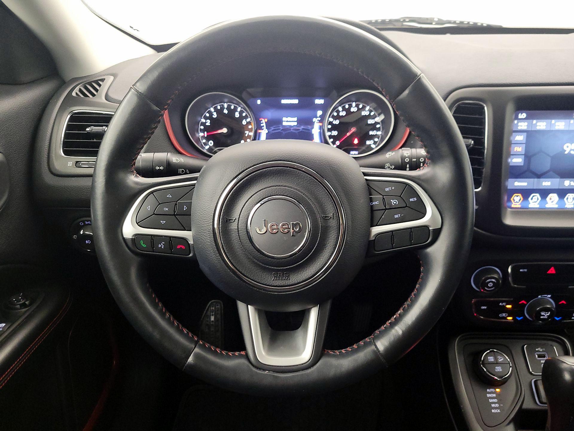 Thumbnail: 2019 Jeep Compass - 10