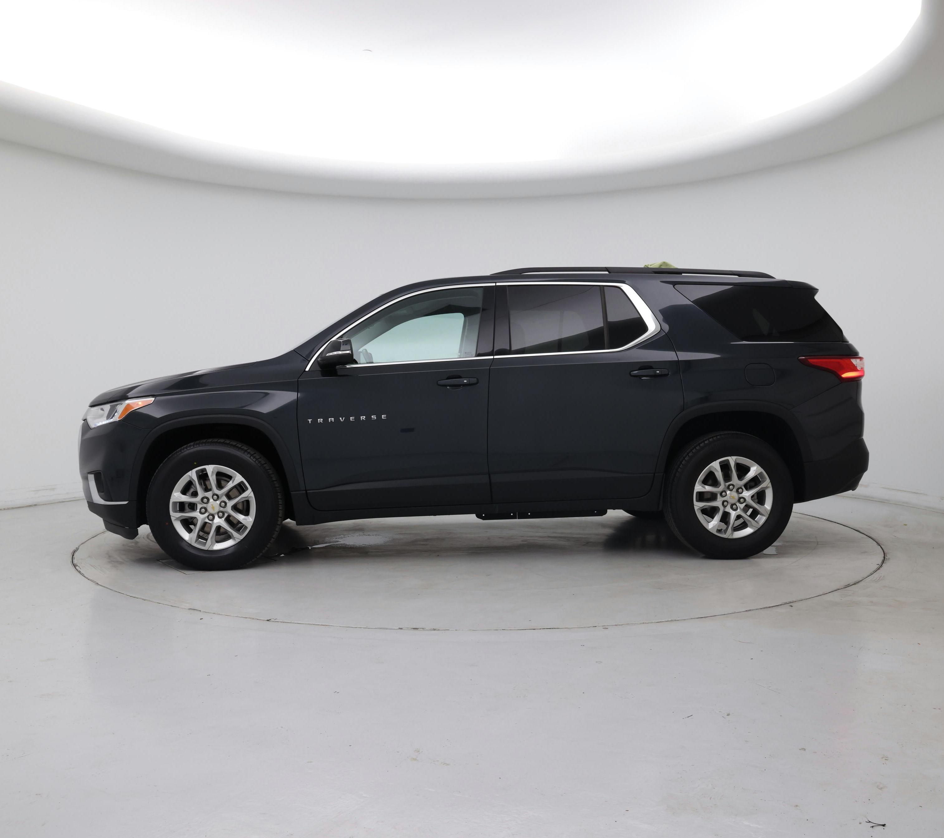 Thumbnail: 2021 Chevrolet Traverse - 3