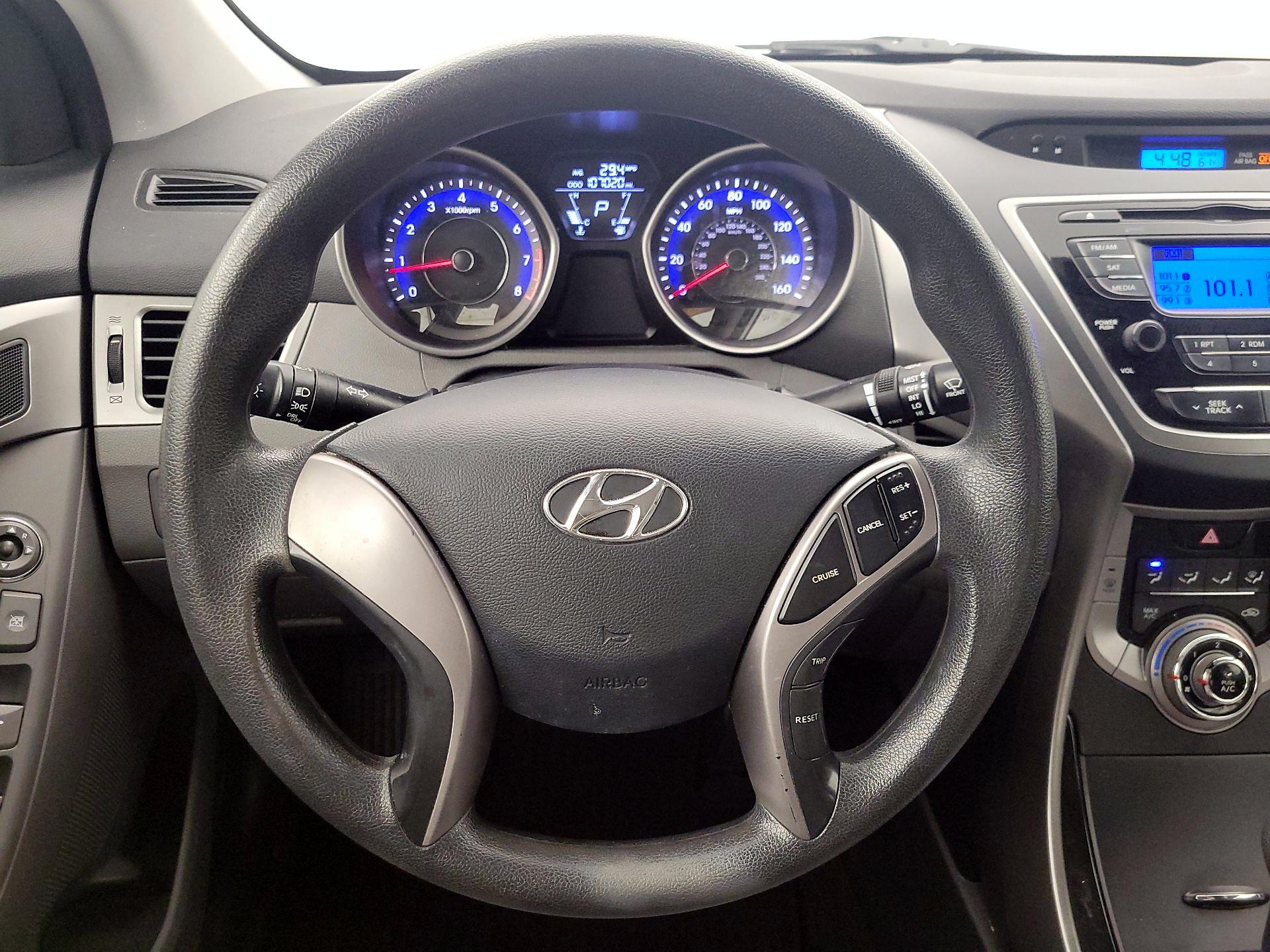 Thumbnail: 2013 Hyundai Elantra - 10