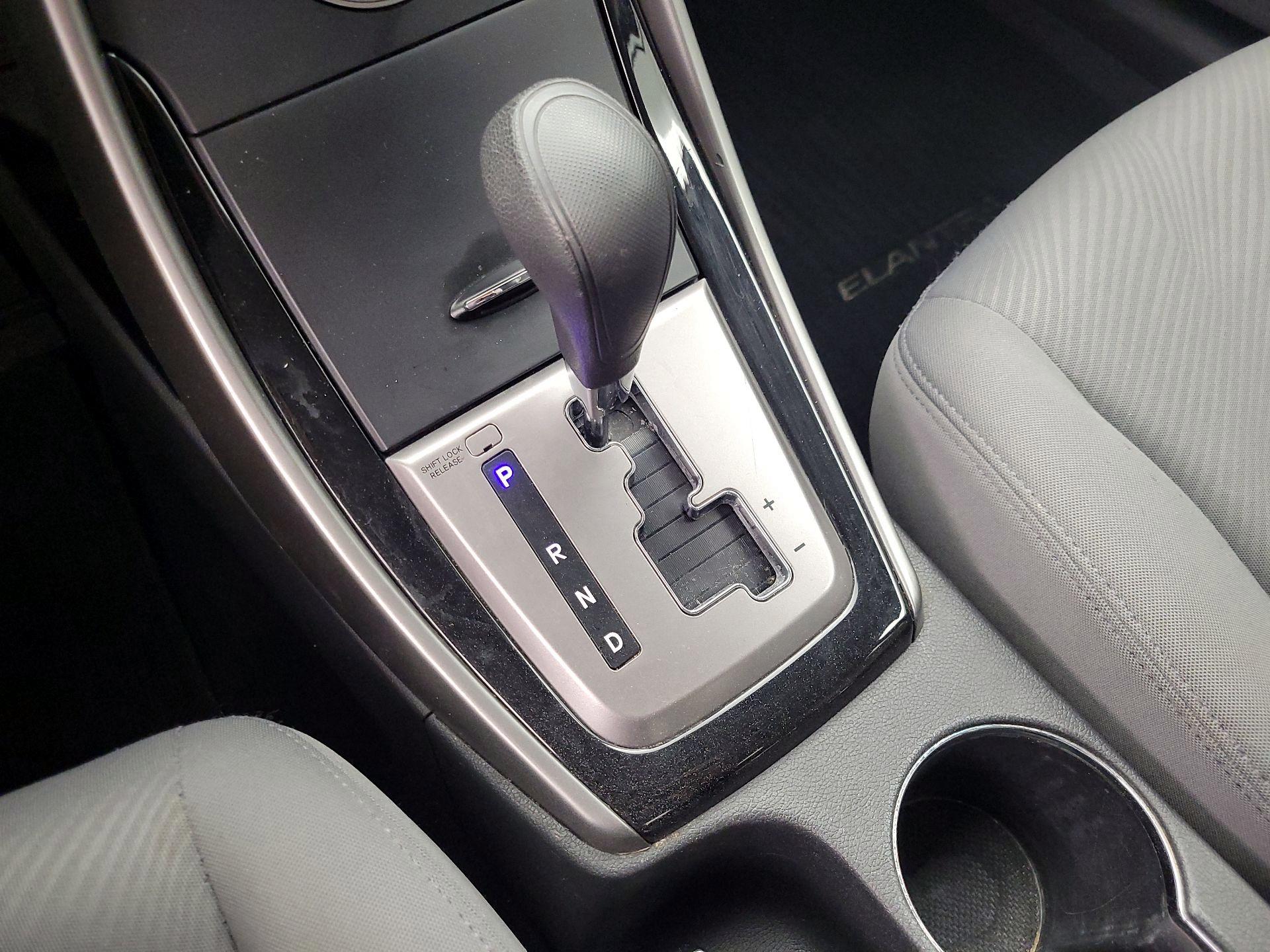 Thumbnail: 2013 Hyundai Elantra - 16