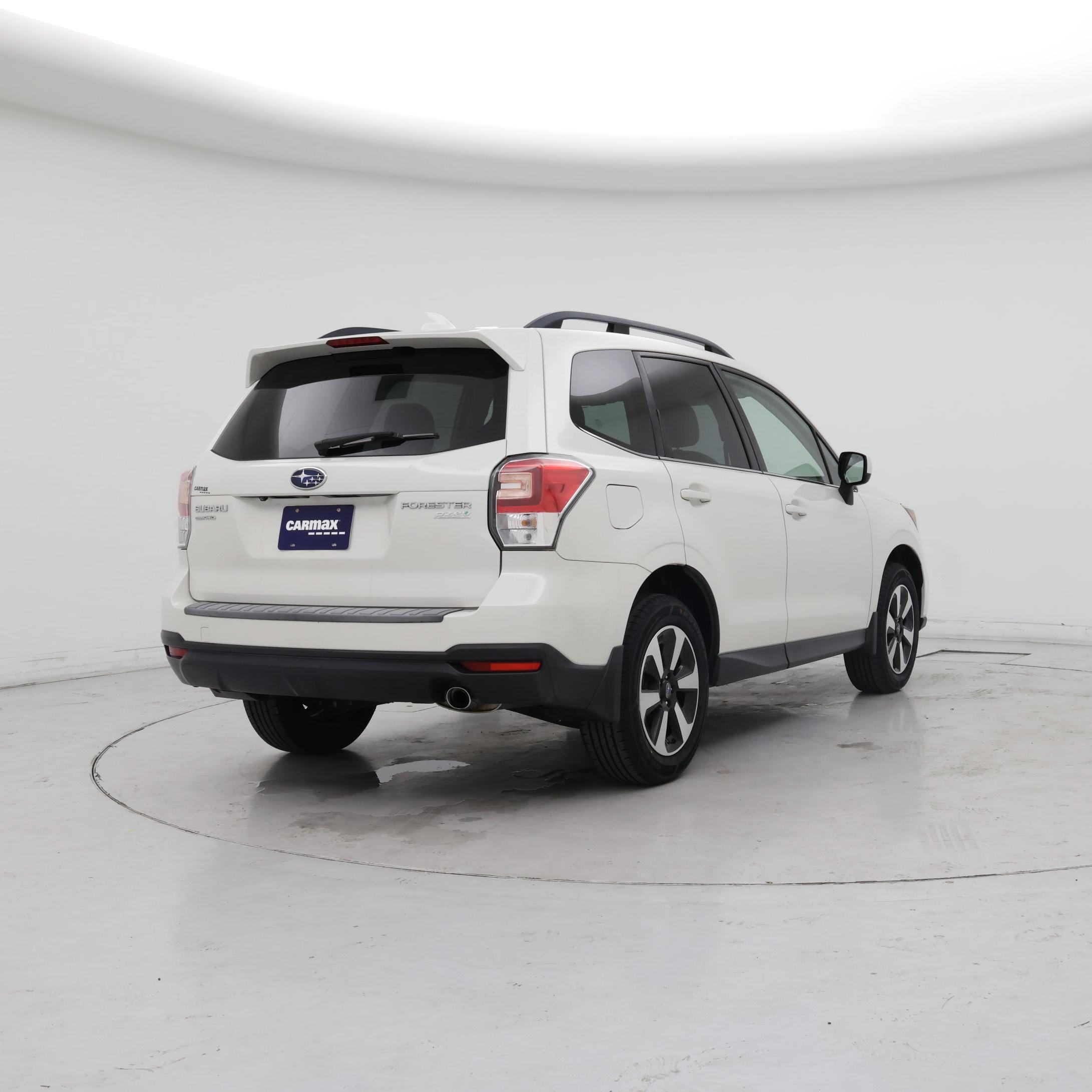 Thumbnail: 2017 Subaru Forester - 8