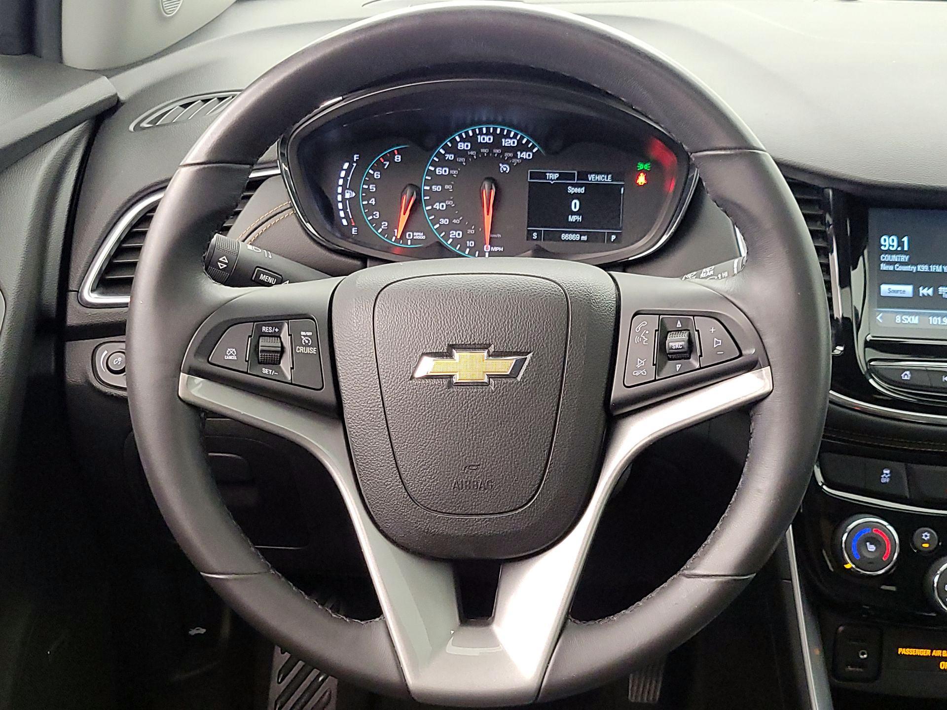 Thumbnail: 2017 Chevrolet Trax - 10