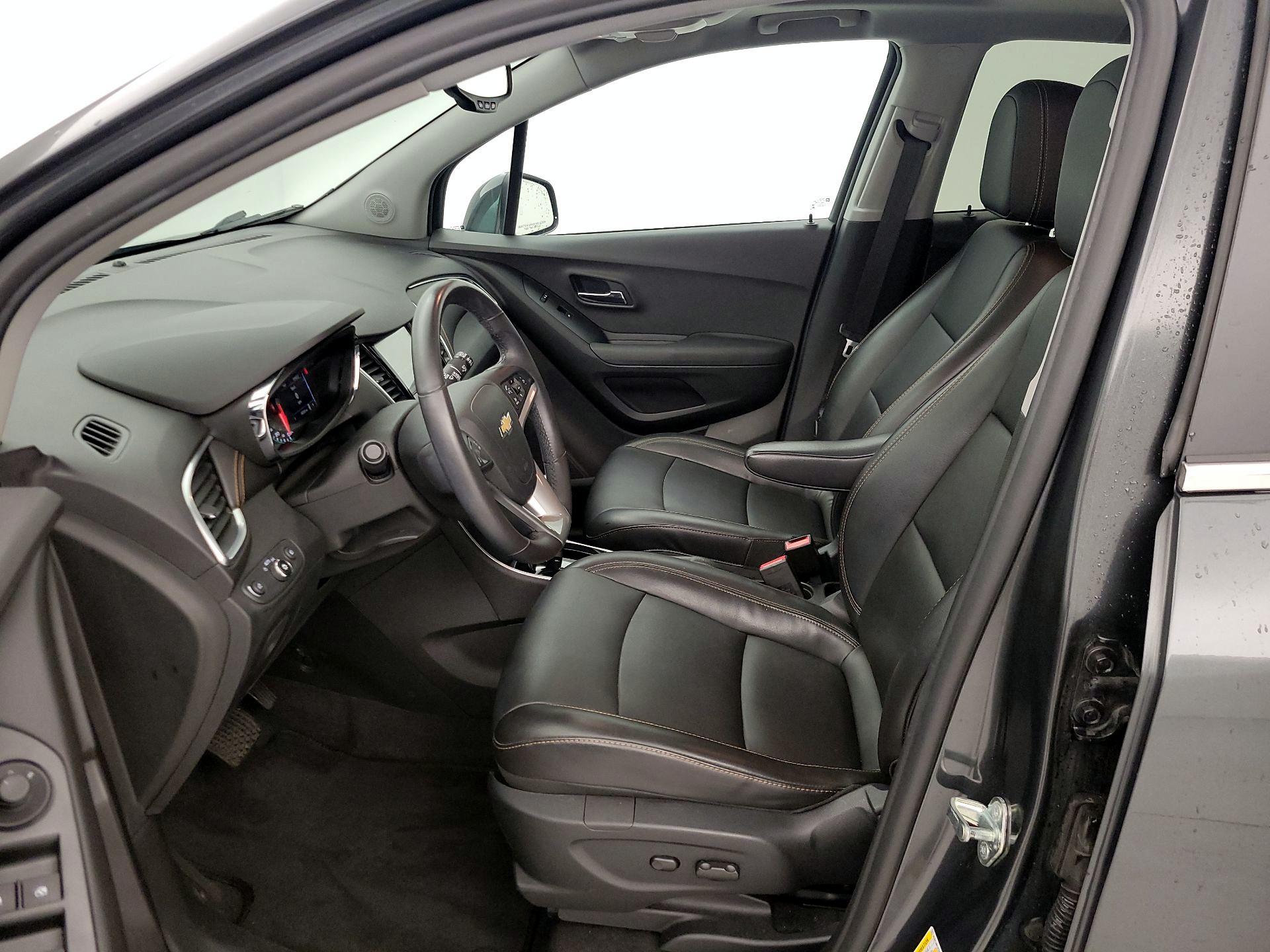 Thumbnail: 2017 Chevrolet Trax - 11