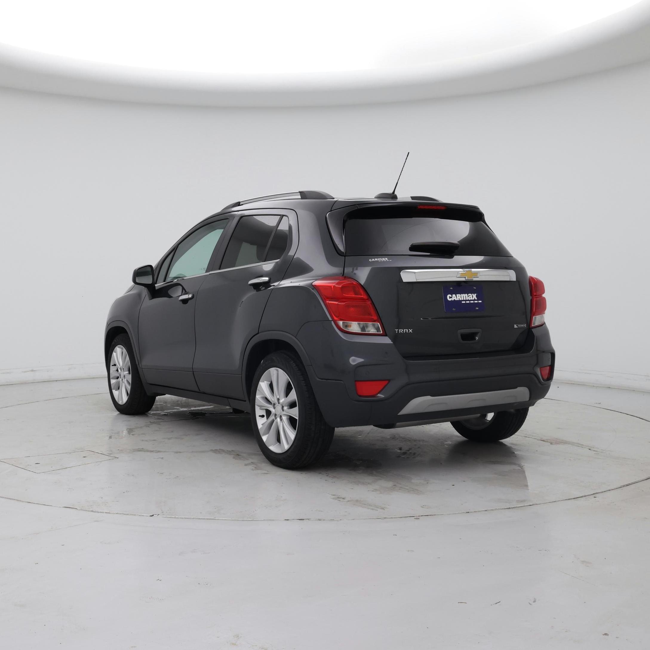 Thumbnail: 2017 Chevrolet Trax - 2