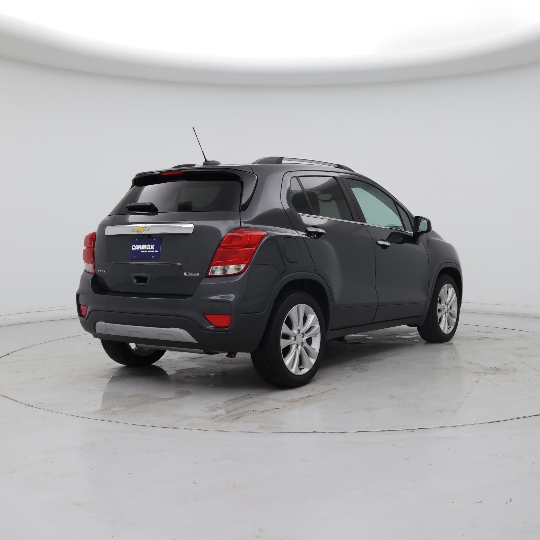 Thumbnail: 2017 Chevrolet Trax - 8