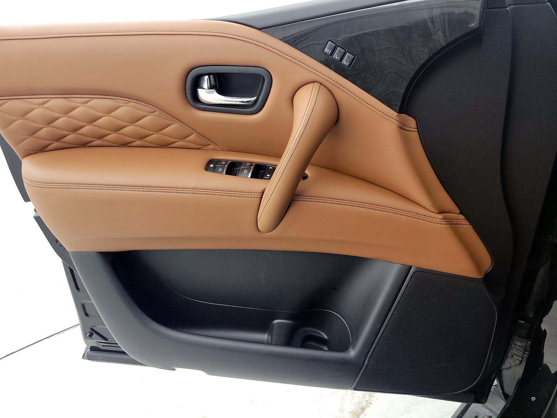 Thumbnail: 2019 INFINITI QX80 - 12