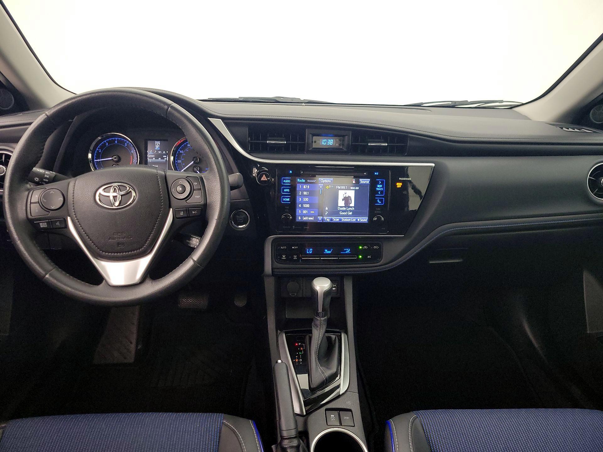 Thumbnail: 2017 Toyota Corolla - 9