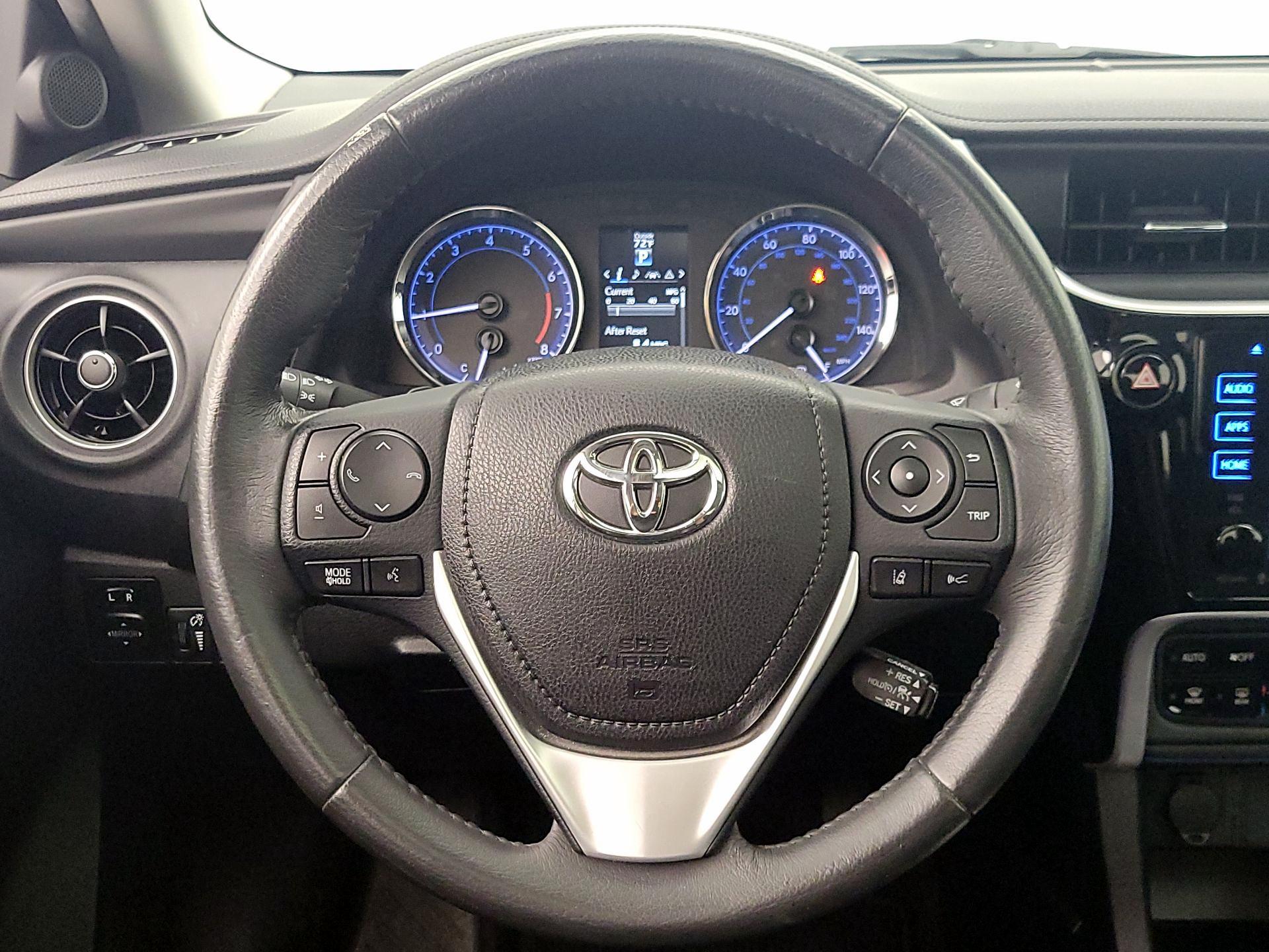 Thumbnail: 2017 Toyota Corolla - 10