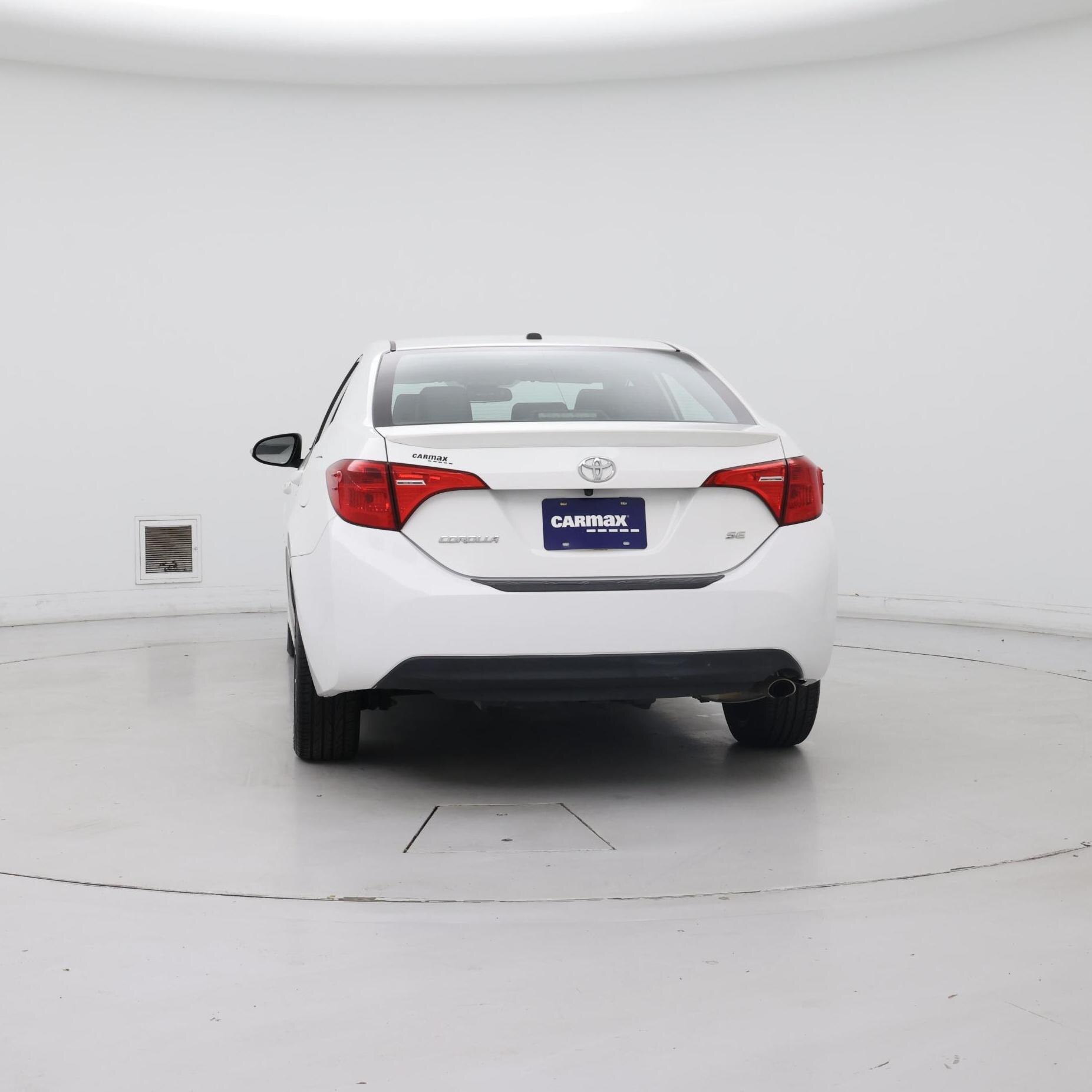 Thumbnail: 2017 Toyota Corolla - 6