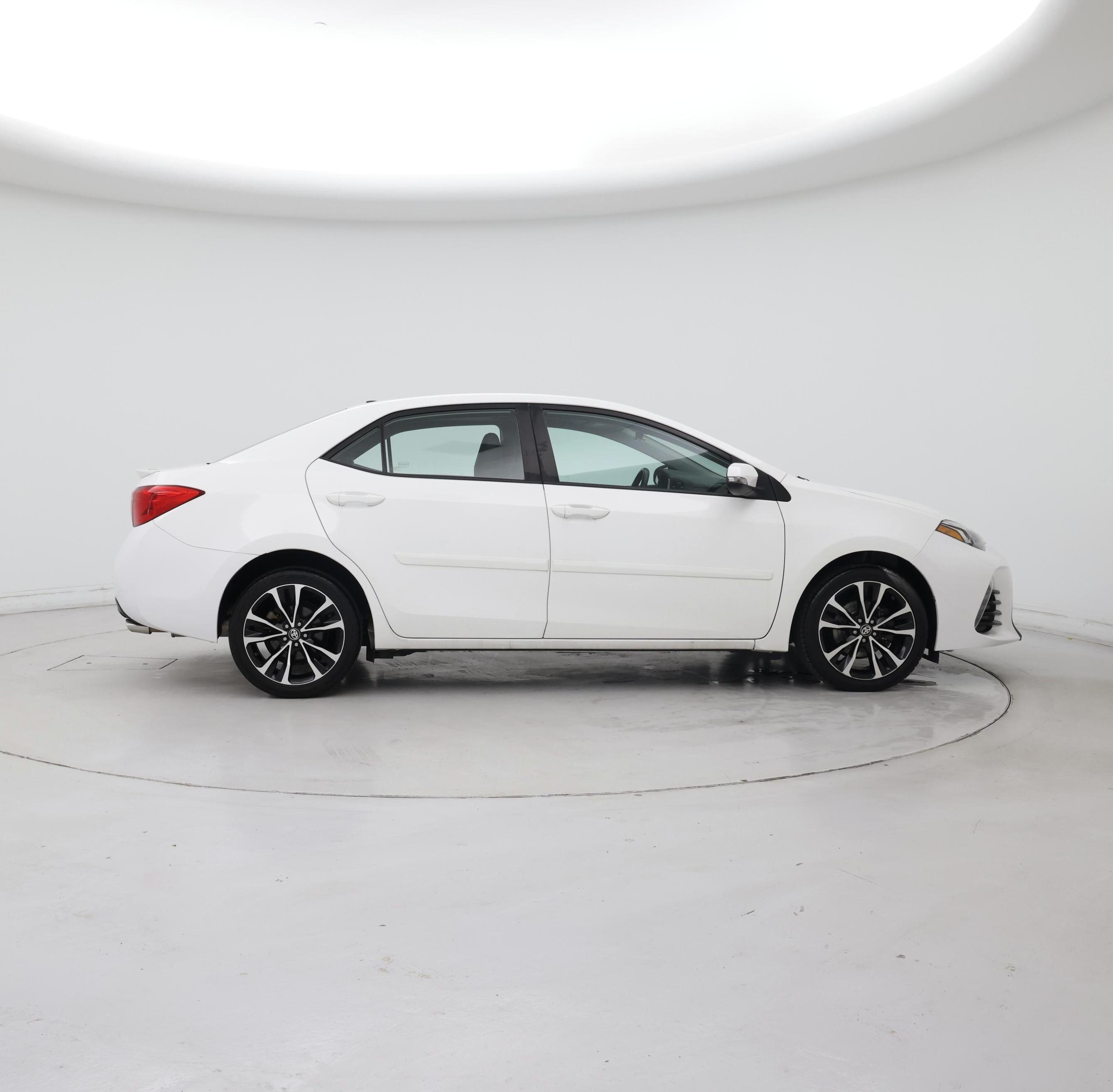 Thumbnail: 2017 Toyota Corolla - 7
