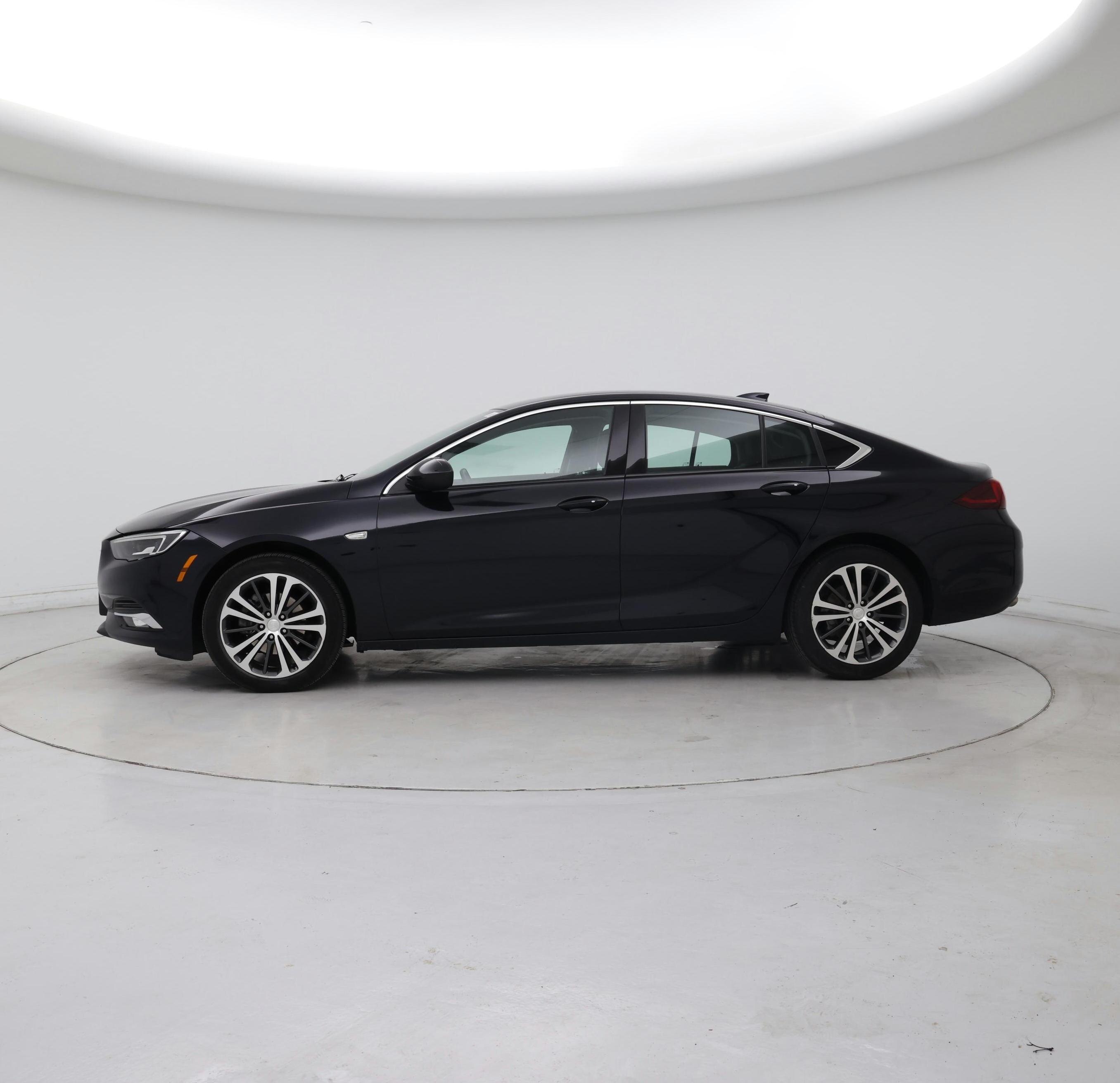 Thumbnail: 2018 Buick Regal - 3