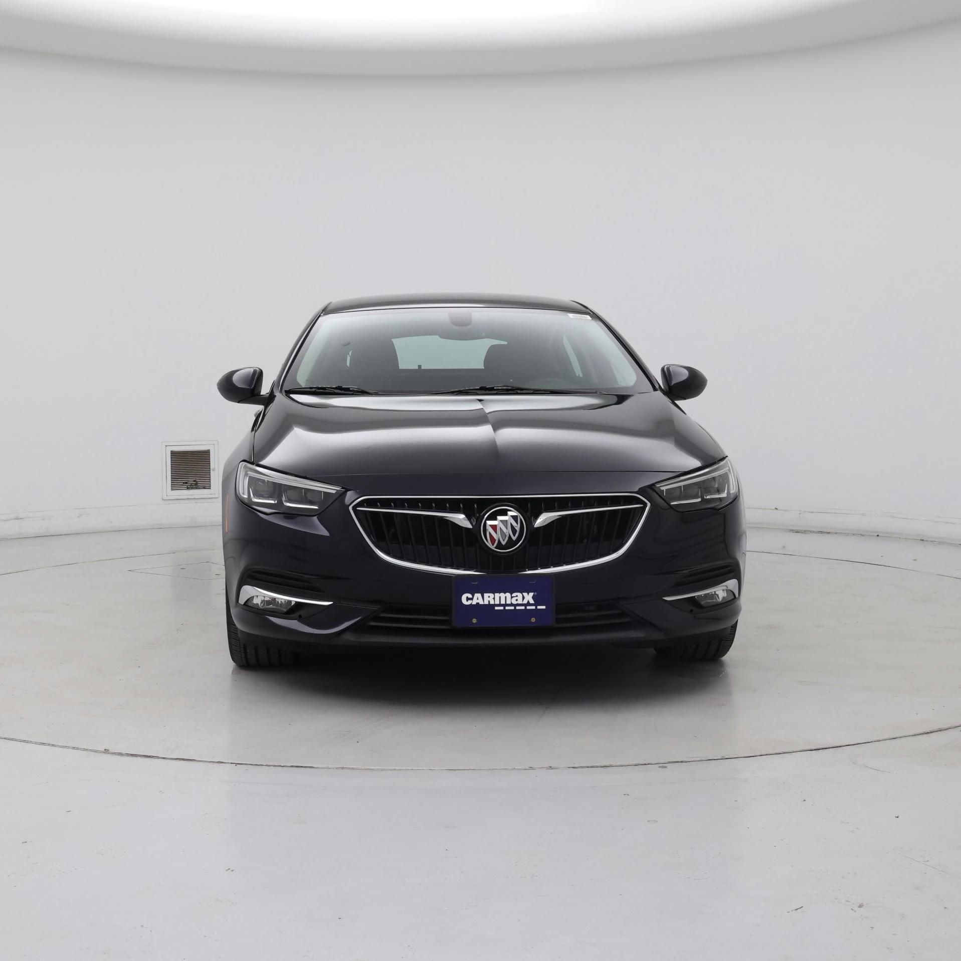 Thumbnail: 2018 Buick Regal - 5