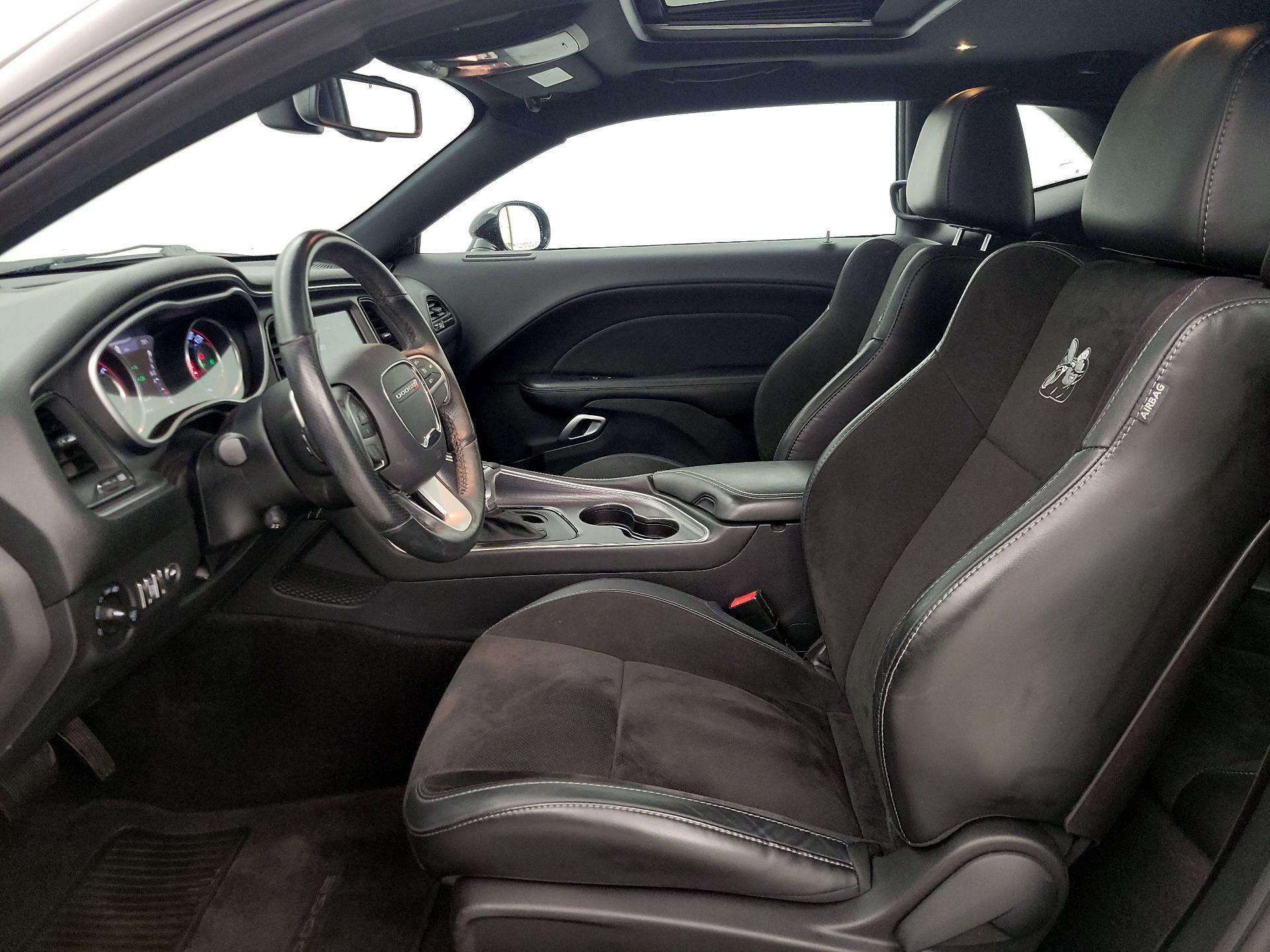 Thumbnail: 2016 Dodge Challenger - 11
