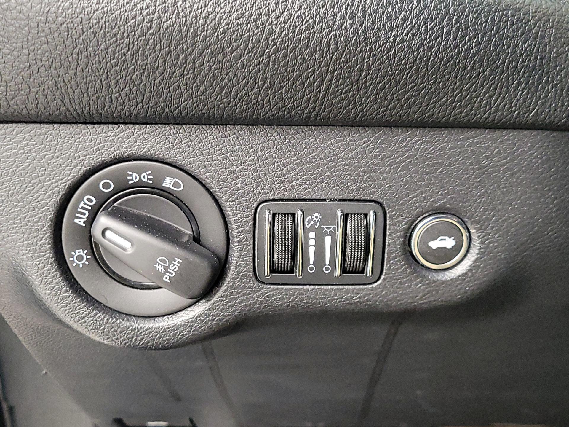 Thumbnail: 2016 Dodge Challenger - 13