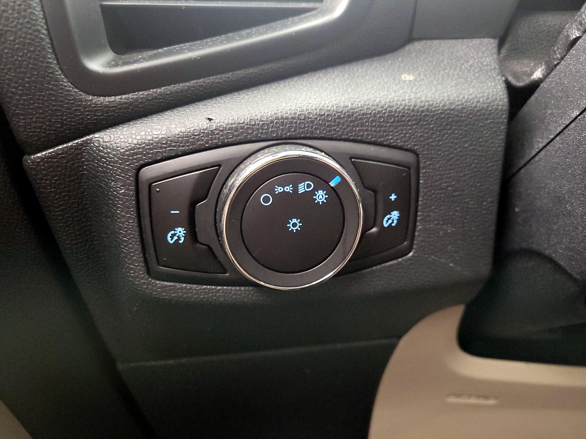 Thumbnail: 2018 Ford EcoSport - 13