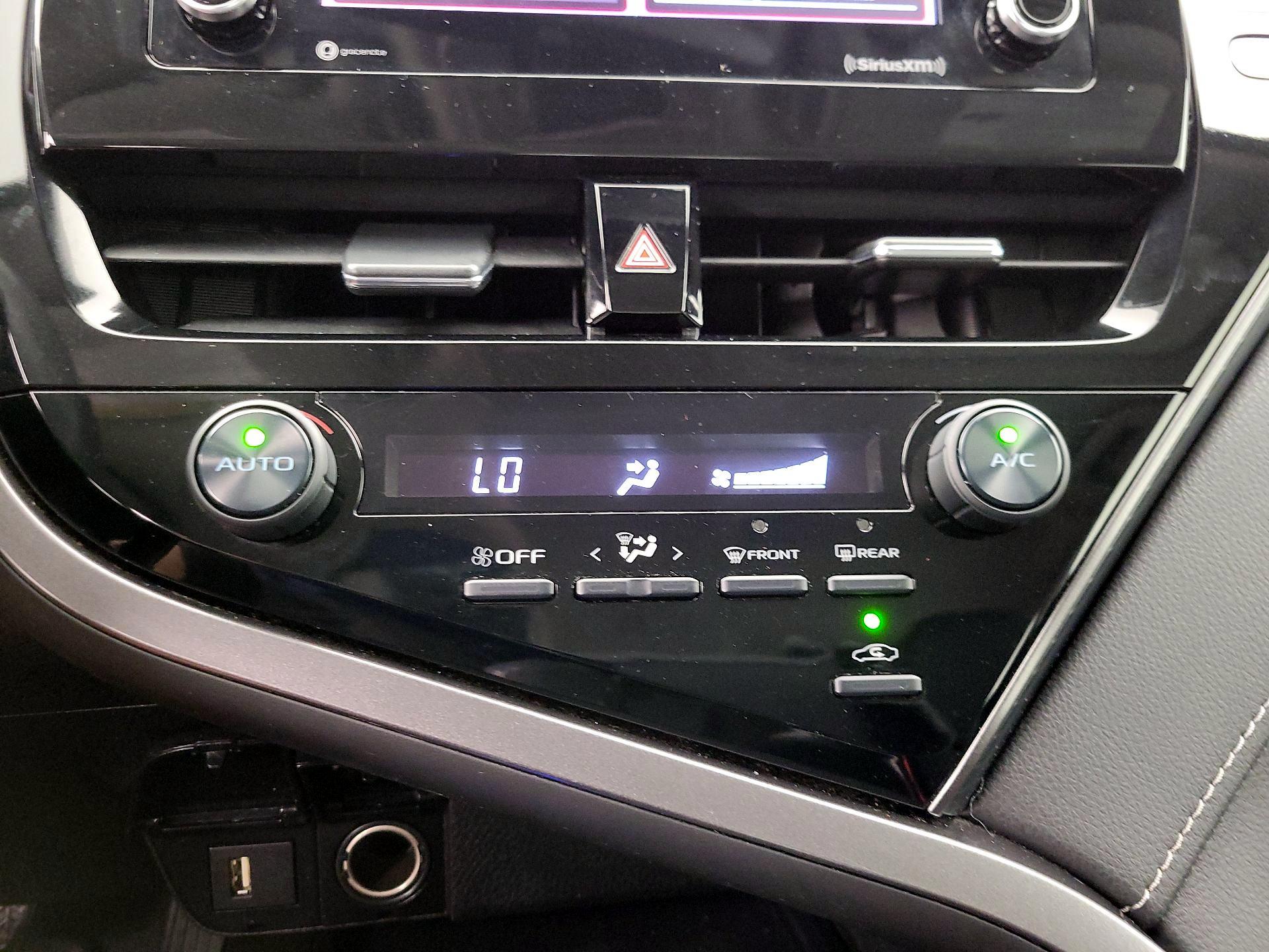 Thumbnail: 2021 Toyota Camry - 16