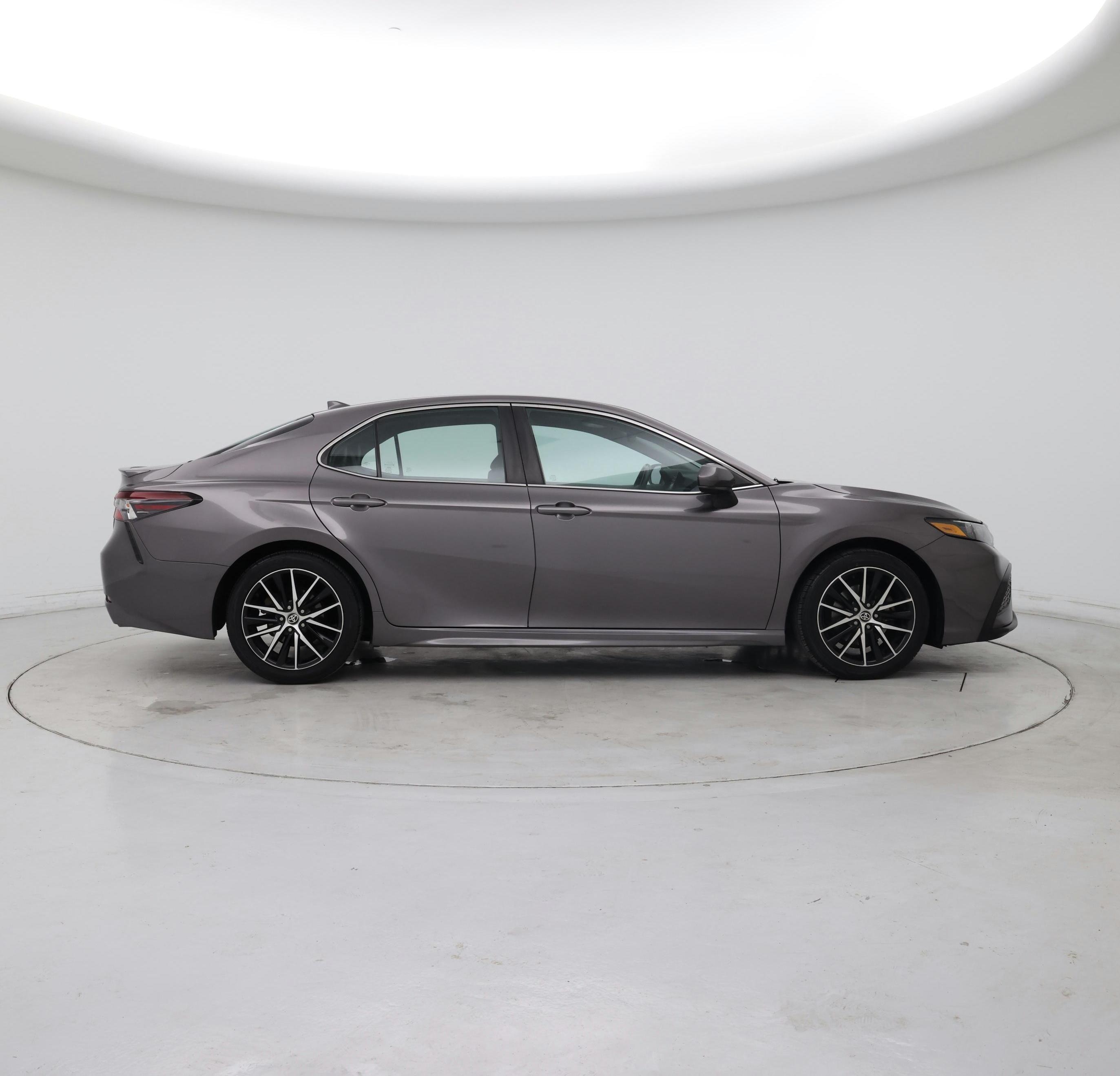 Thumbnail: 2021 Toyota Camry - 7