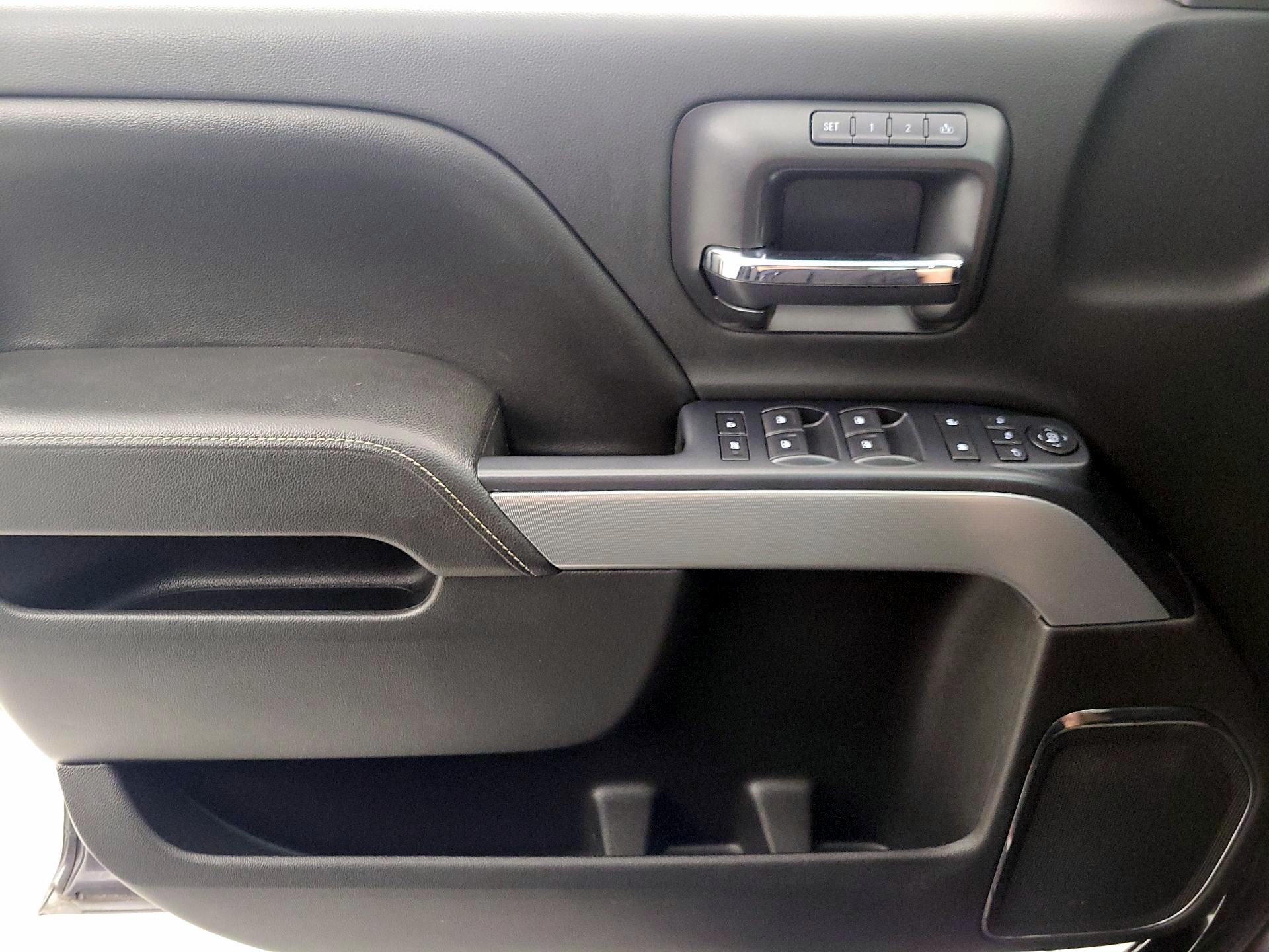 Thumbnail: 2015 Chevrolet Silverado 2500 - 12