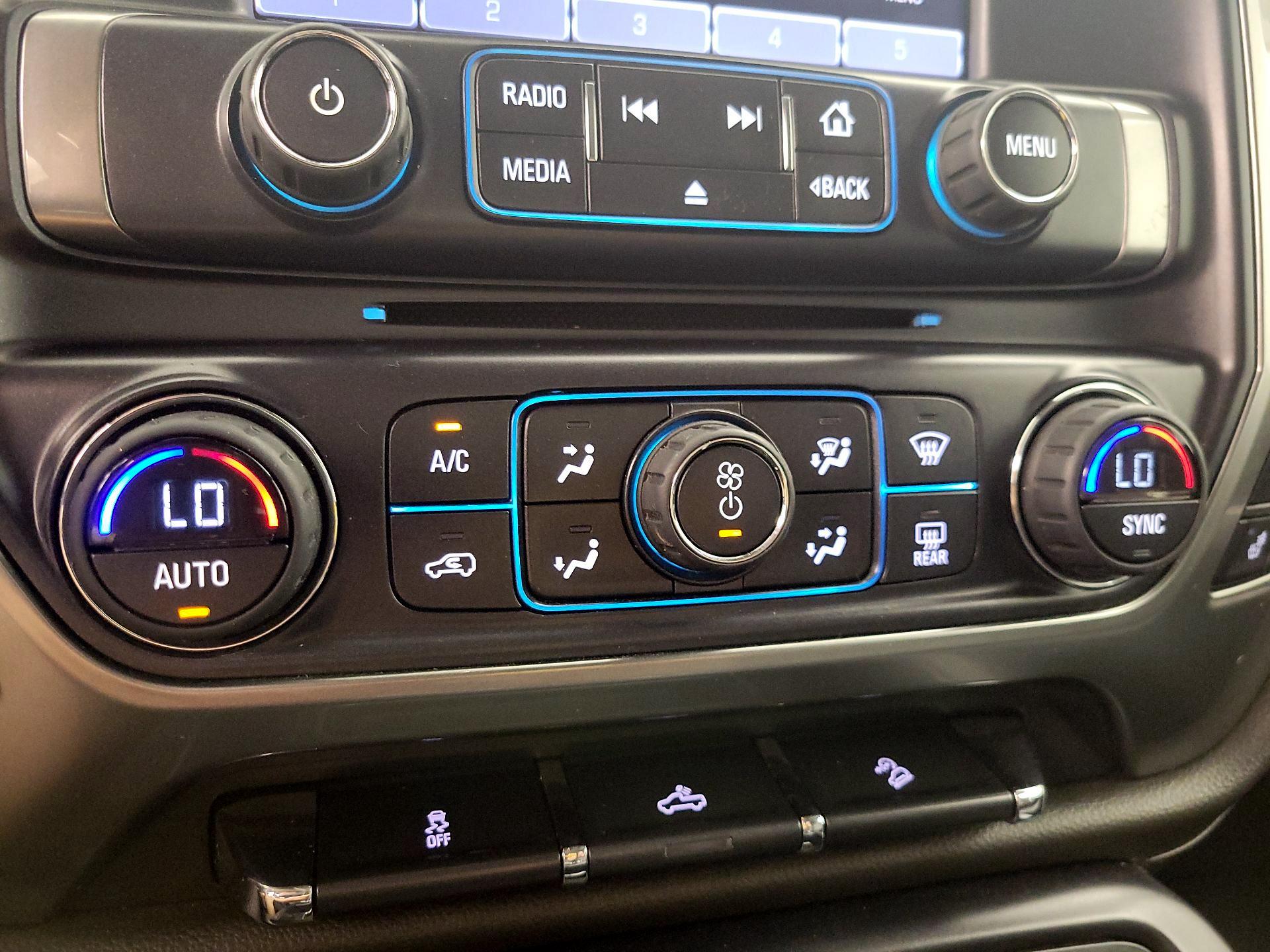 Thumbnail: 2015 Chevrolet Silverado 2500 - 16