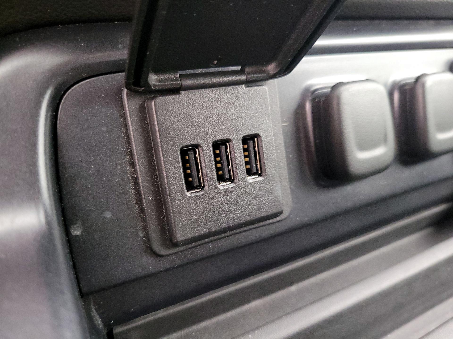 Thumbnail: 2015 Chevrolet Silverado 2500 - 18
