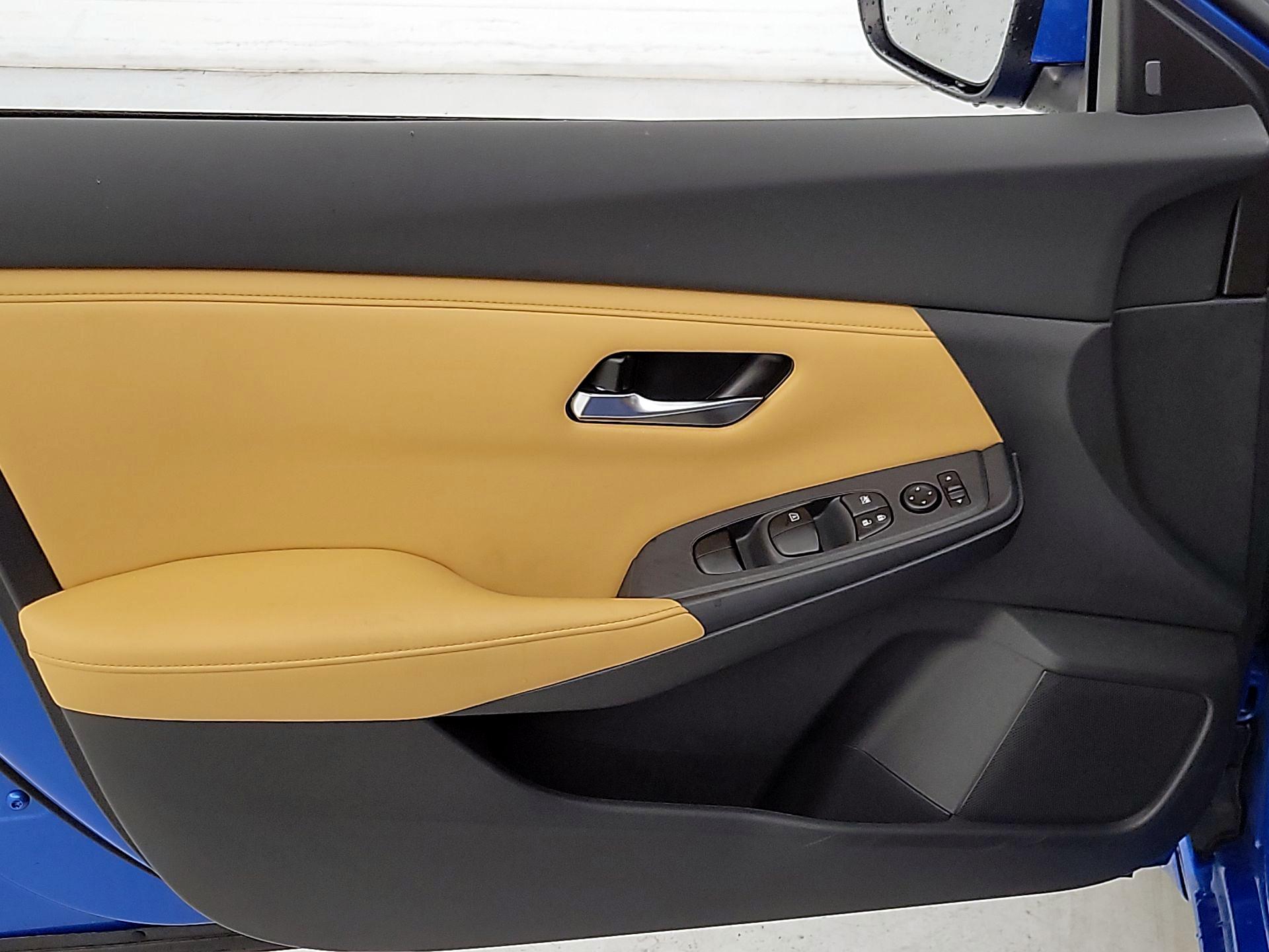 Thumbnail: 2021 Nissan Sentra - 12