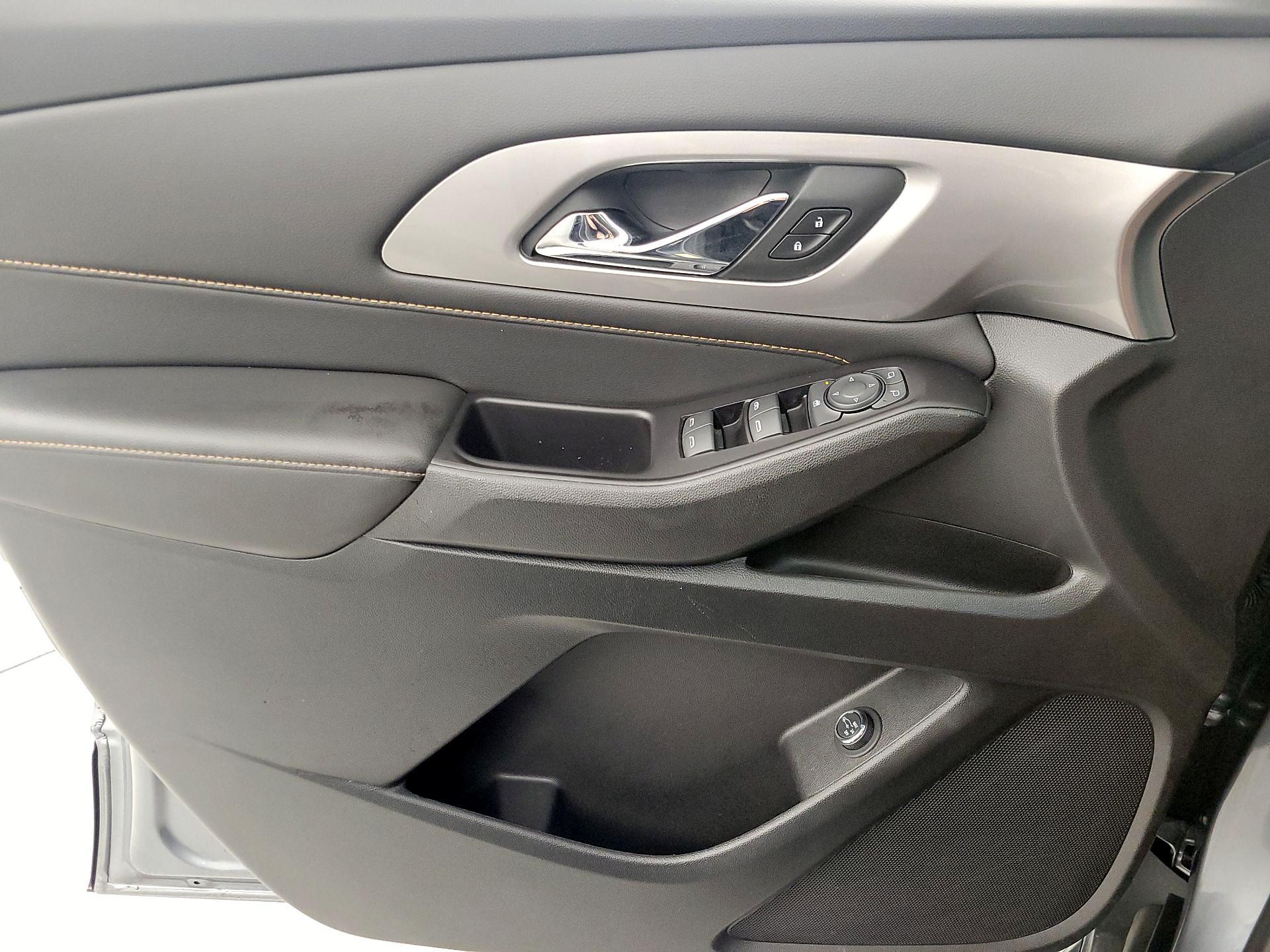 Thumbnail: 2019 Chevrolet Traverse - 12