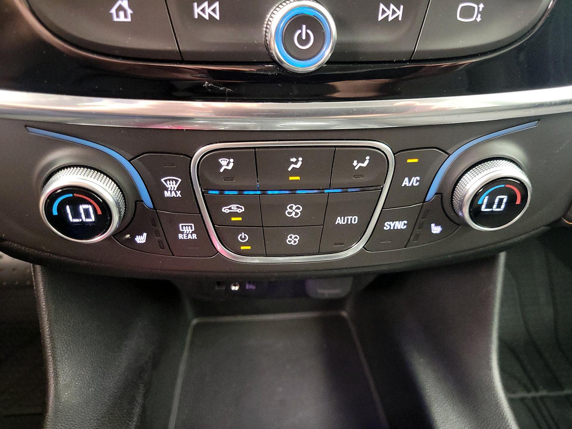 Thumbnail: 2019 Chevrolet Traverse - 16