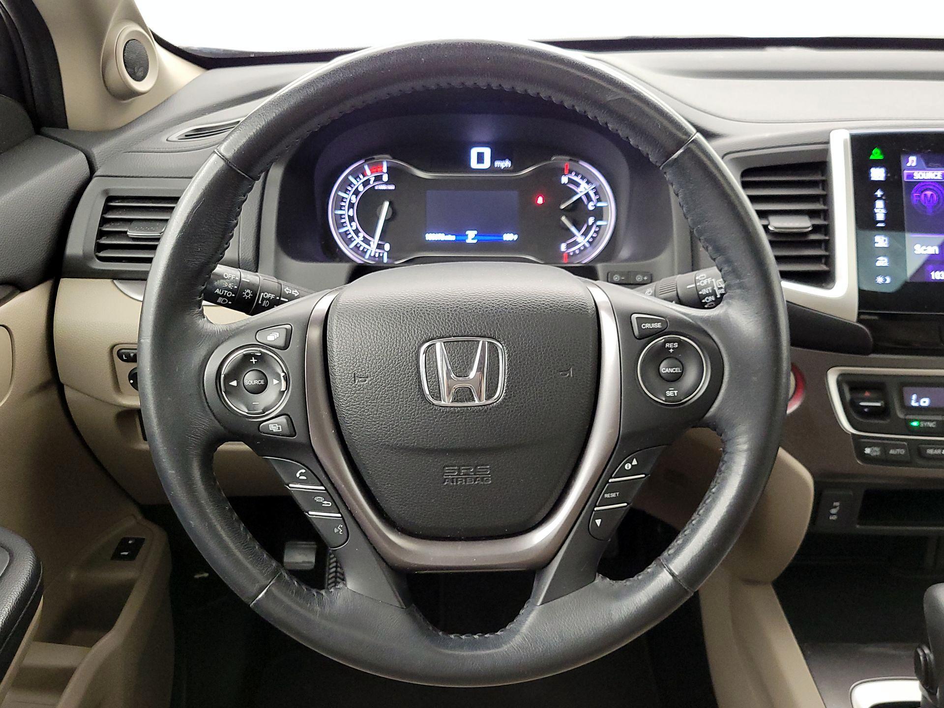 Thumbnail: 2016 Honda Pilot - 10