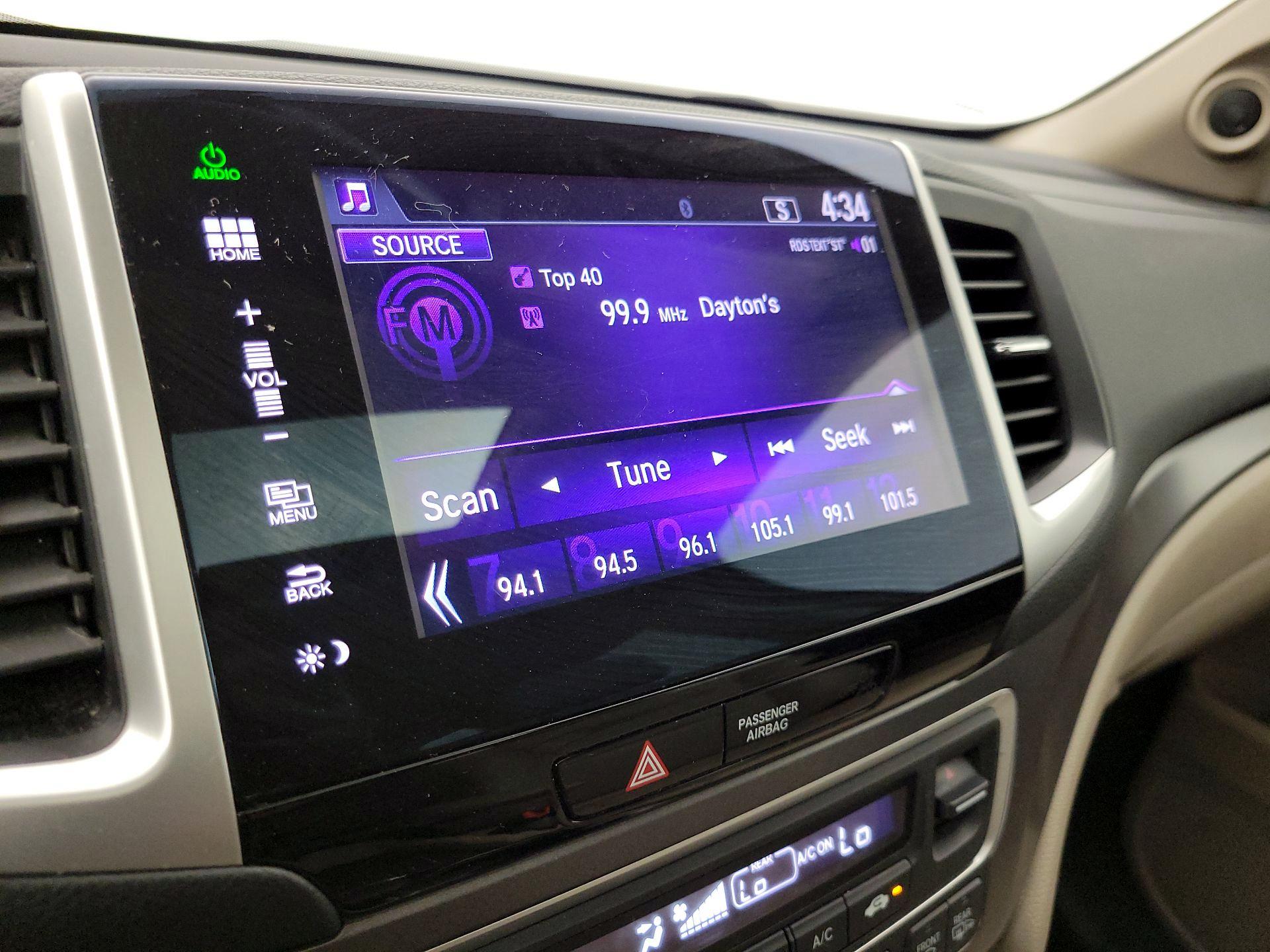 Thumbnail: 2016 Honda Pilot - 15