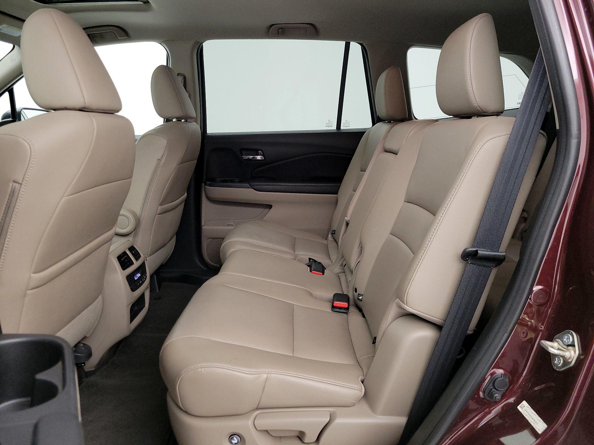 Thumbnail: 2016 Honda Pilot - 20