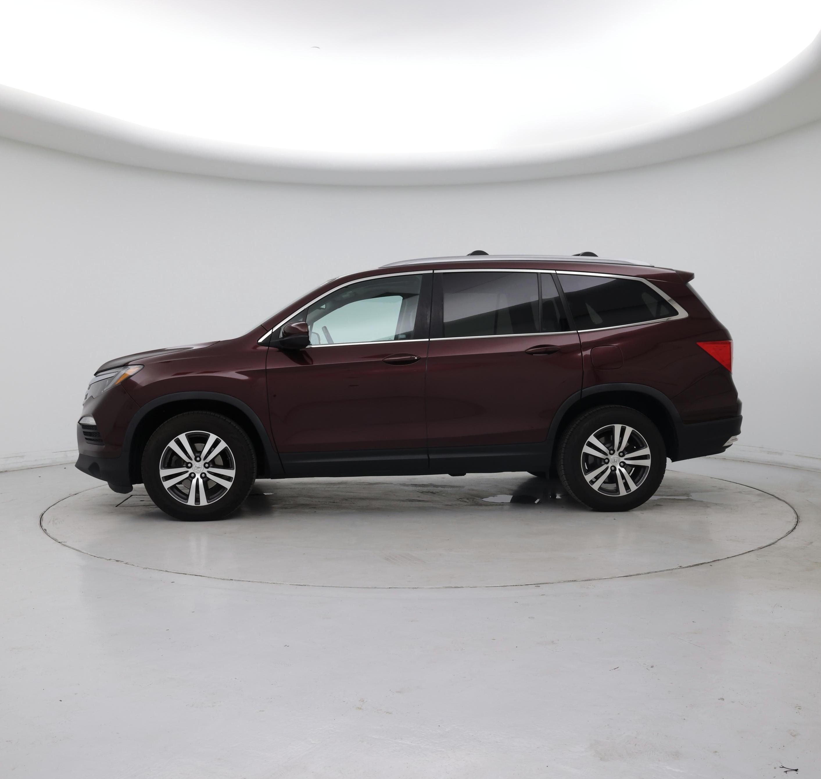 Thumbnail: 2016 Honda Pilot - 3