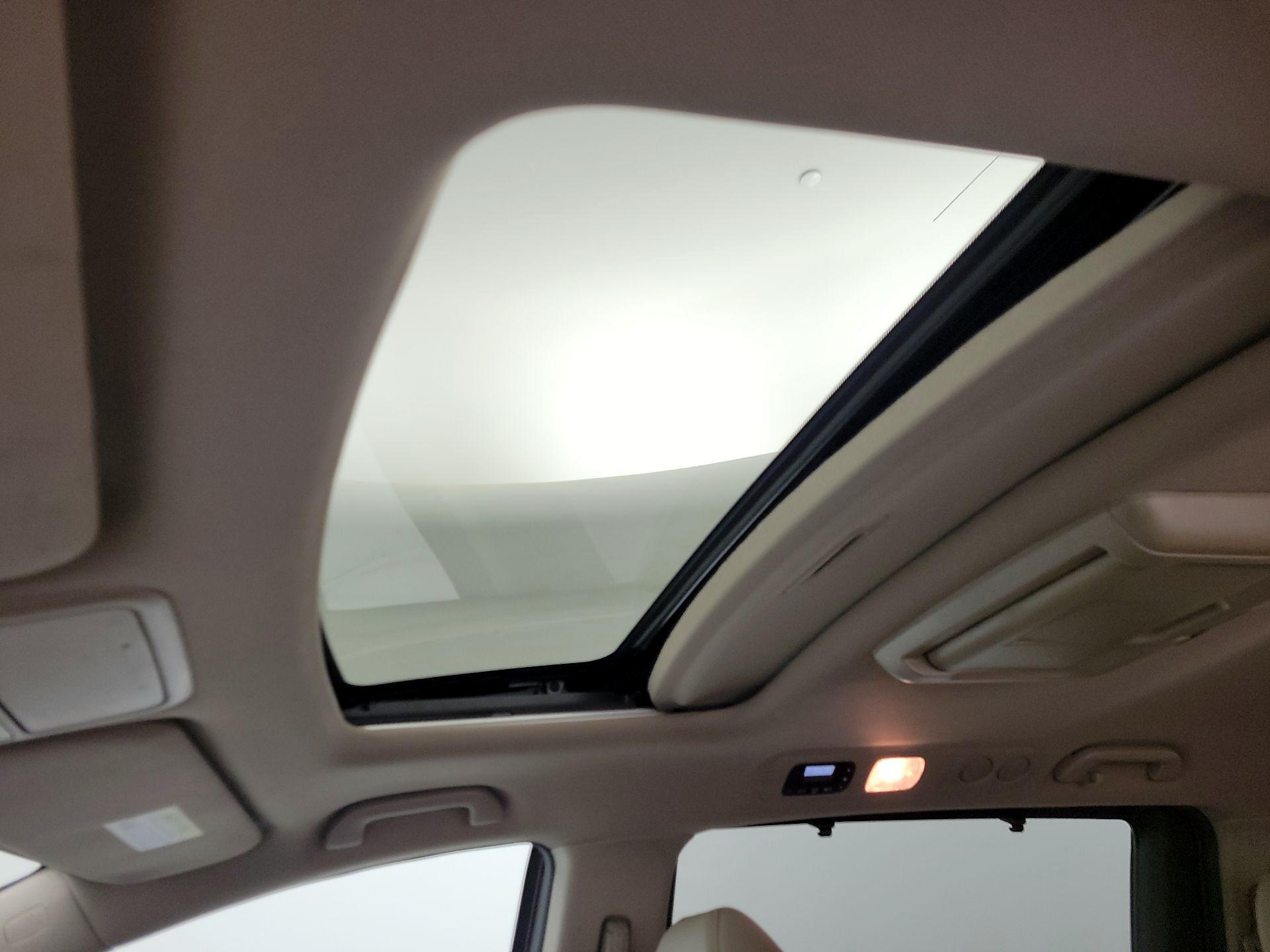 Thumbnail: 2015 Honda Odyssey - 20