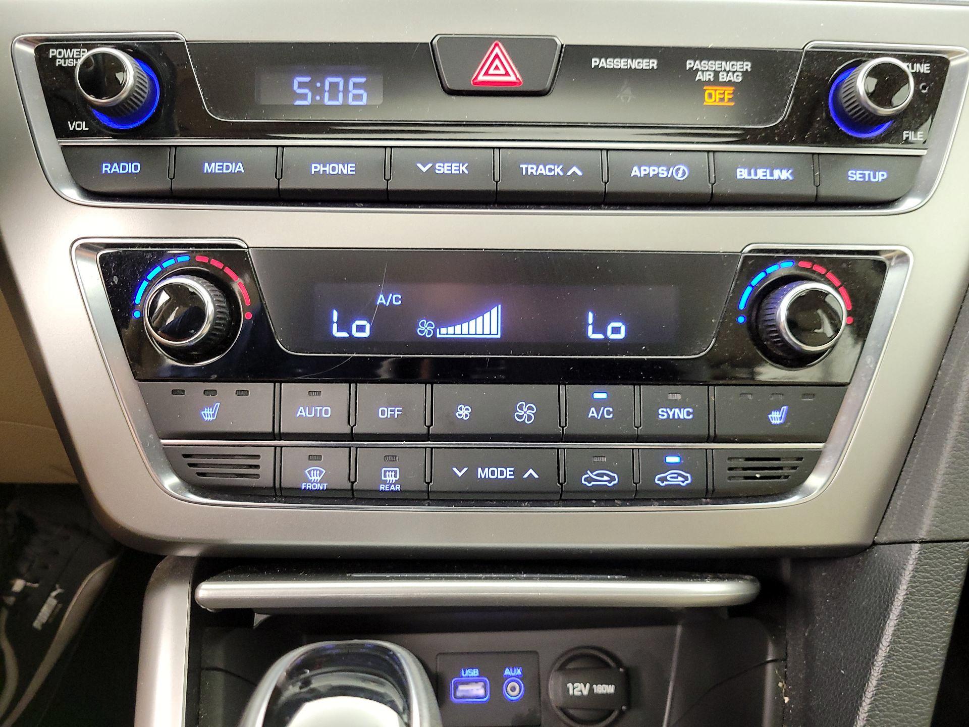 Thumbnail: 2016 Hyundai Sonata - 16