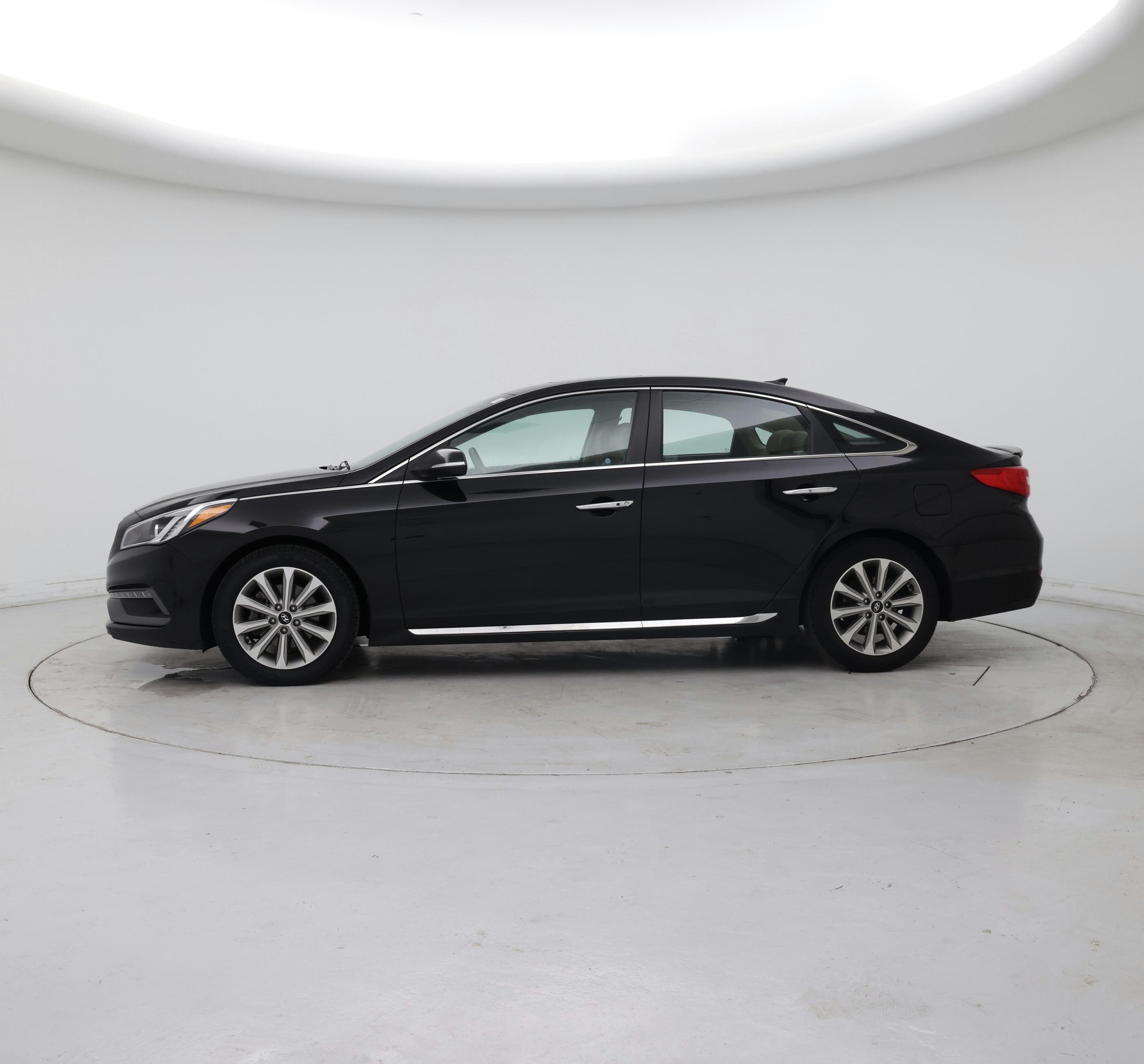 Thumbnail: 2016 Hyundai Sonata - 3