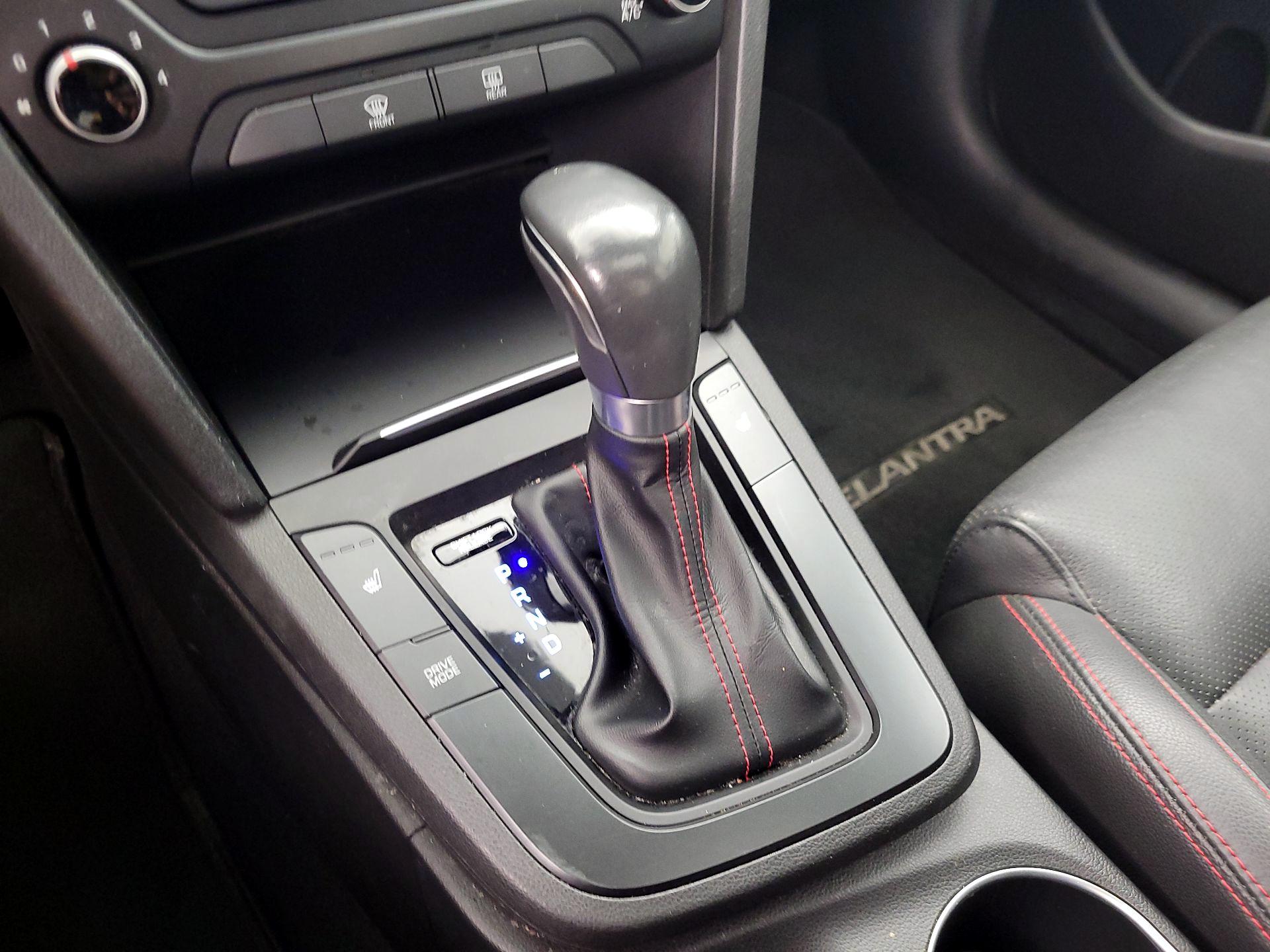 Thumbnail: 2018 Hyundai Elantra - 17
