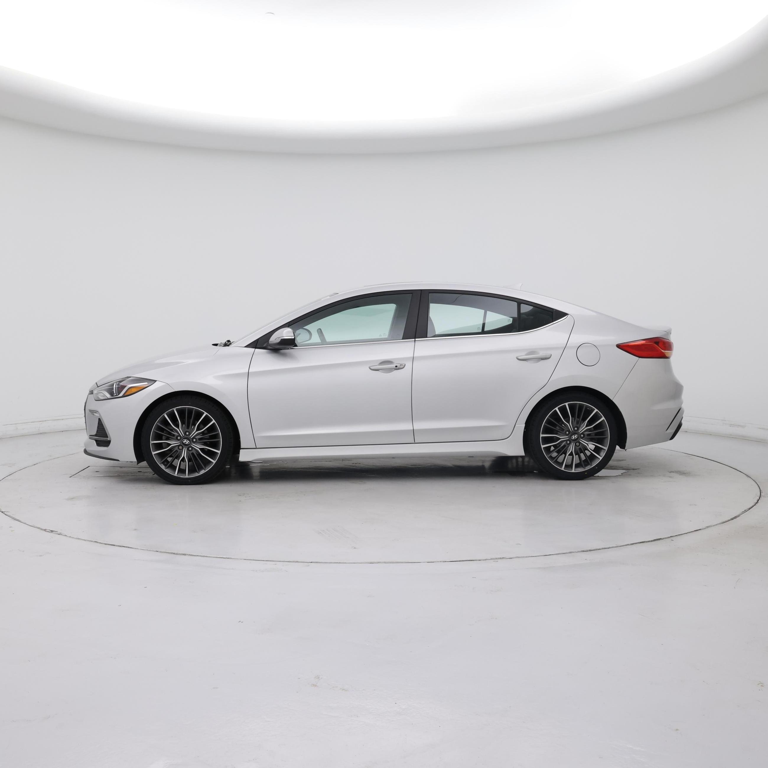 Thumbnail: 2018 Hyundai Elantra - 3