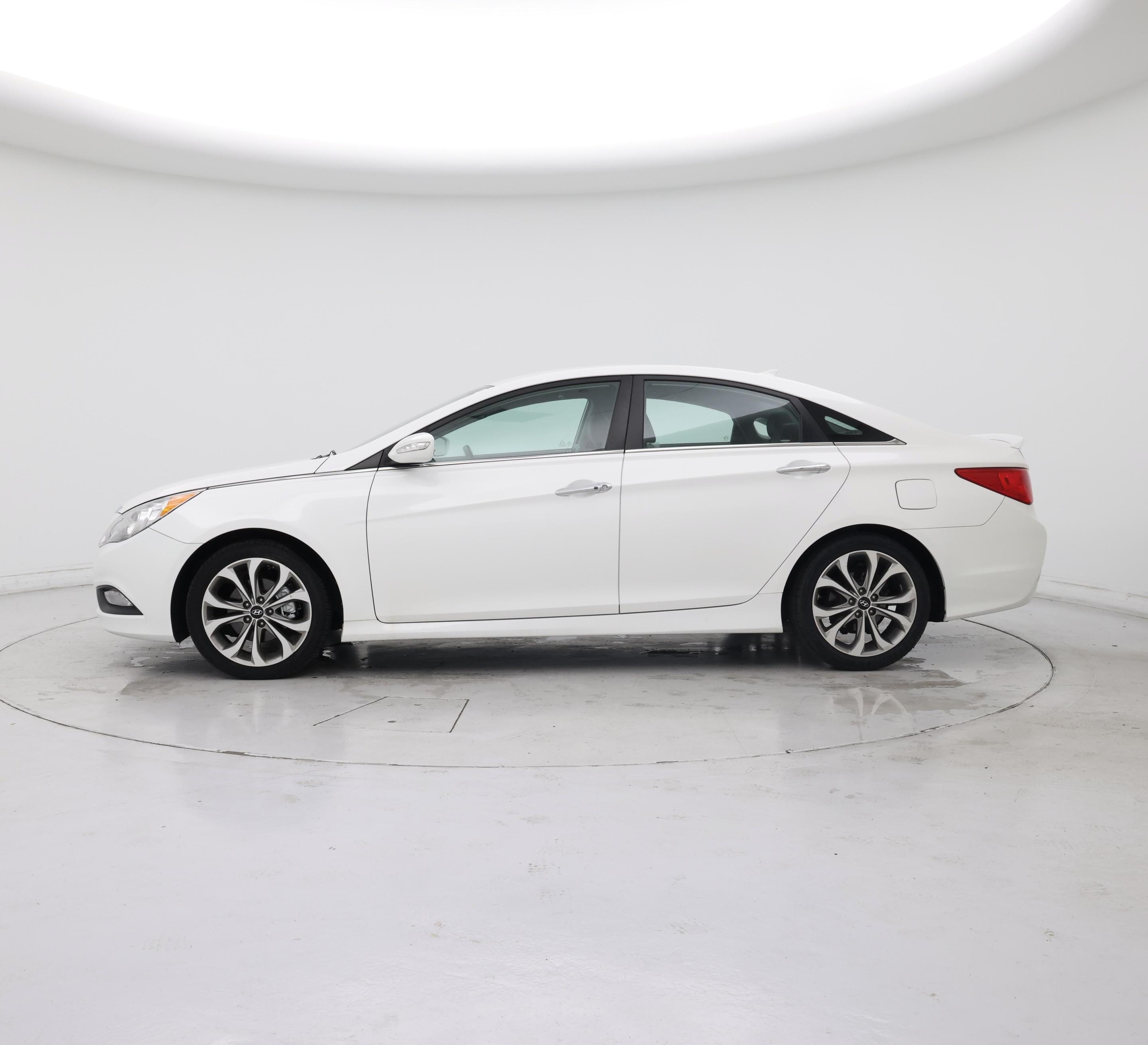 Thumbnail: 2014 Hyundai Sonata - 3