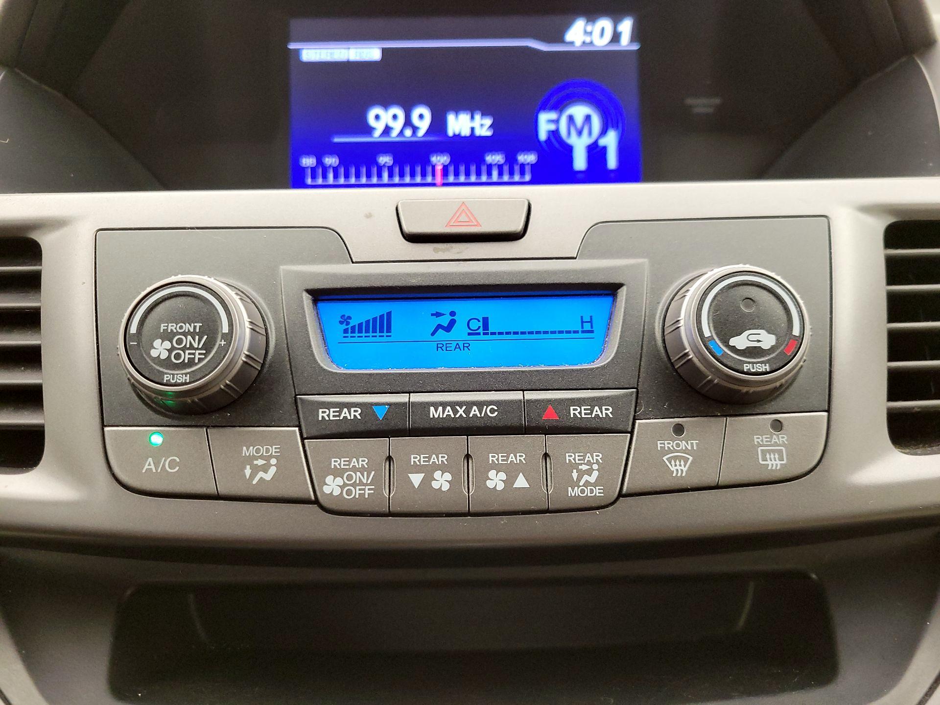 Thumbnail: 2013 Honda Odyssey - 16